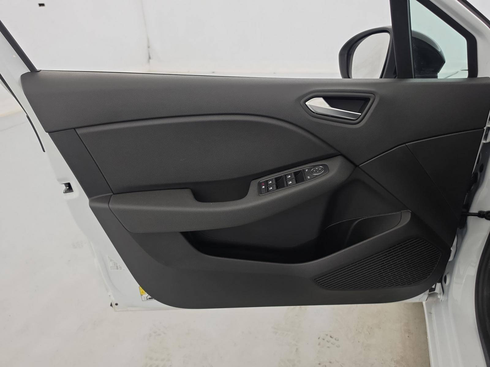 Vente en ligne Renault Clio 5 Clio TCe 90 au prix de 13 800 €