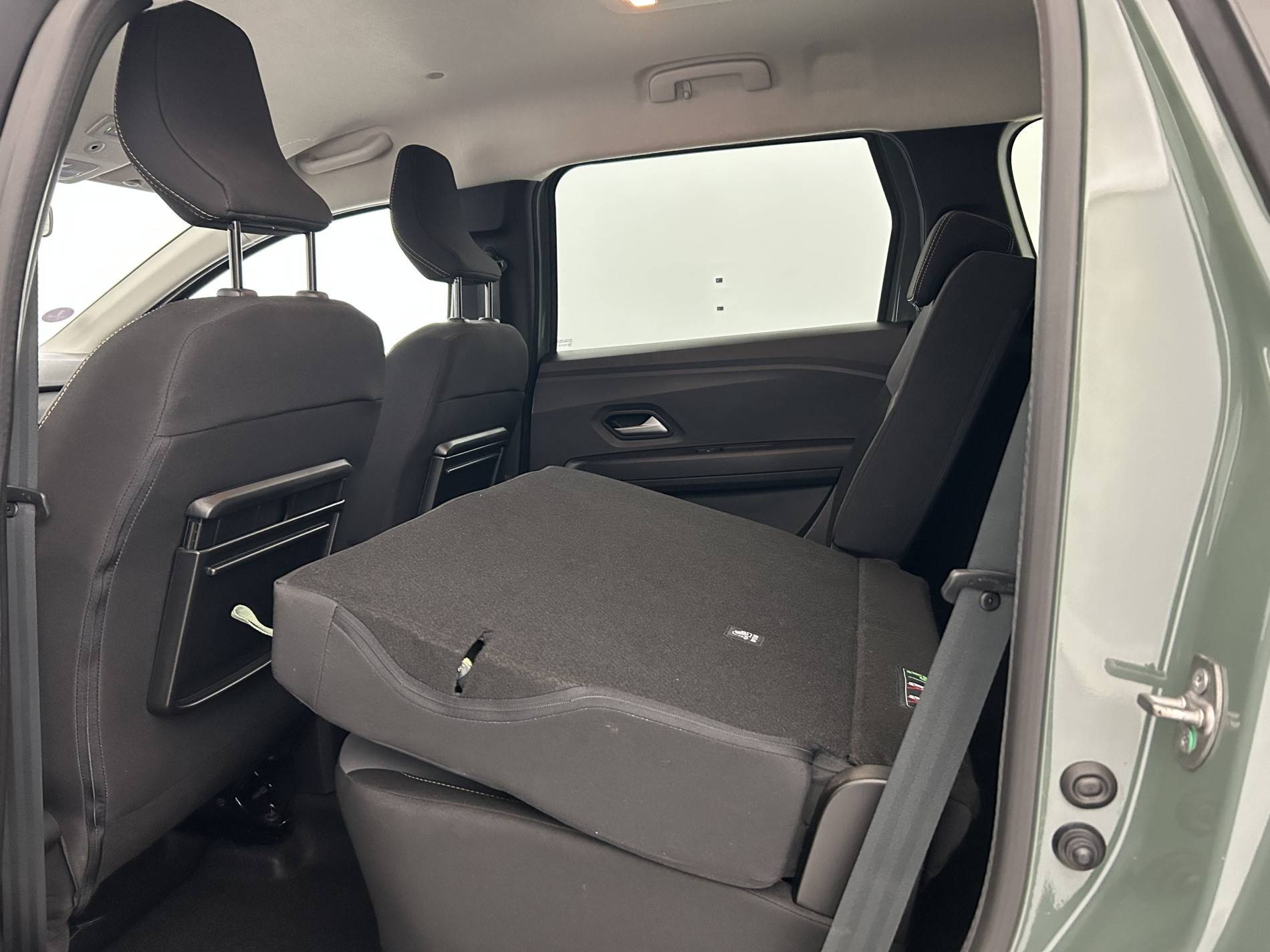 Vente en ligne Dacia Jogger  Hybrid 140 5 places au prix de 22 890 €