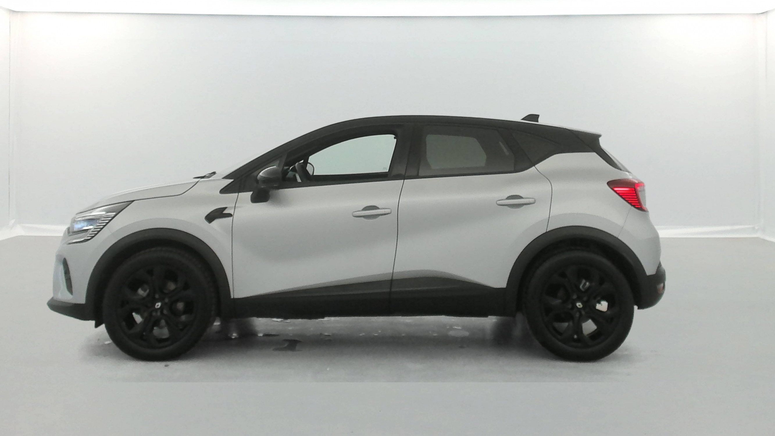 Vente en ligne Renault Captur  E-Tech 145 au prix de 18 490 €