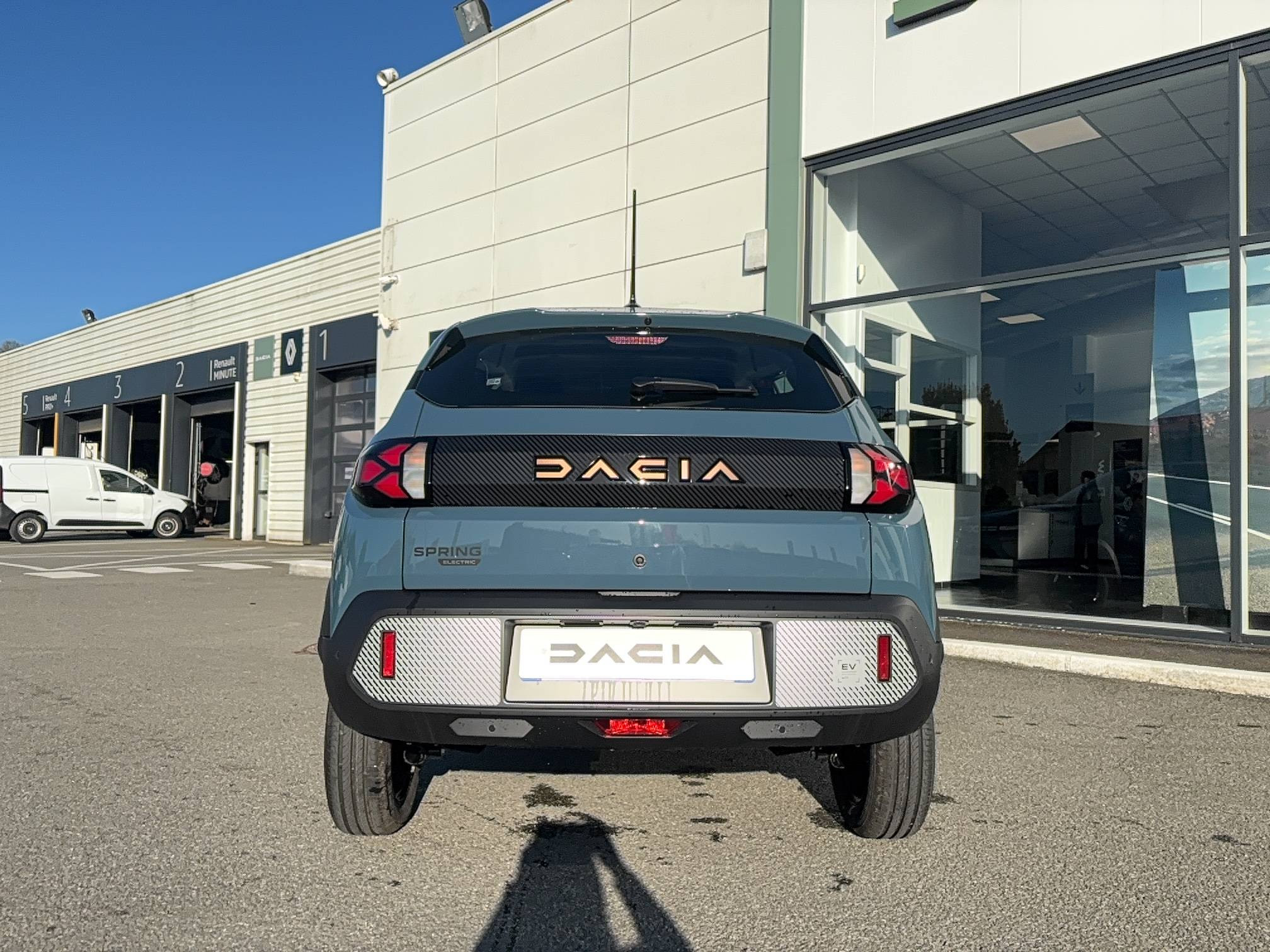 Vente en ligne Dacia Spring  electric 100 au prix de 19 990 €