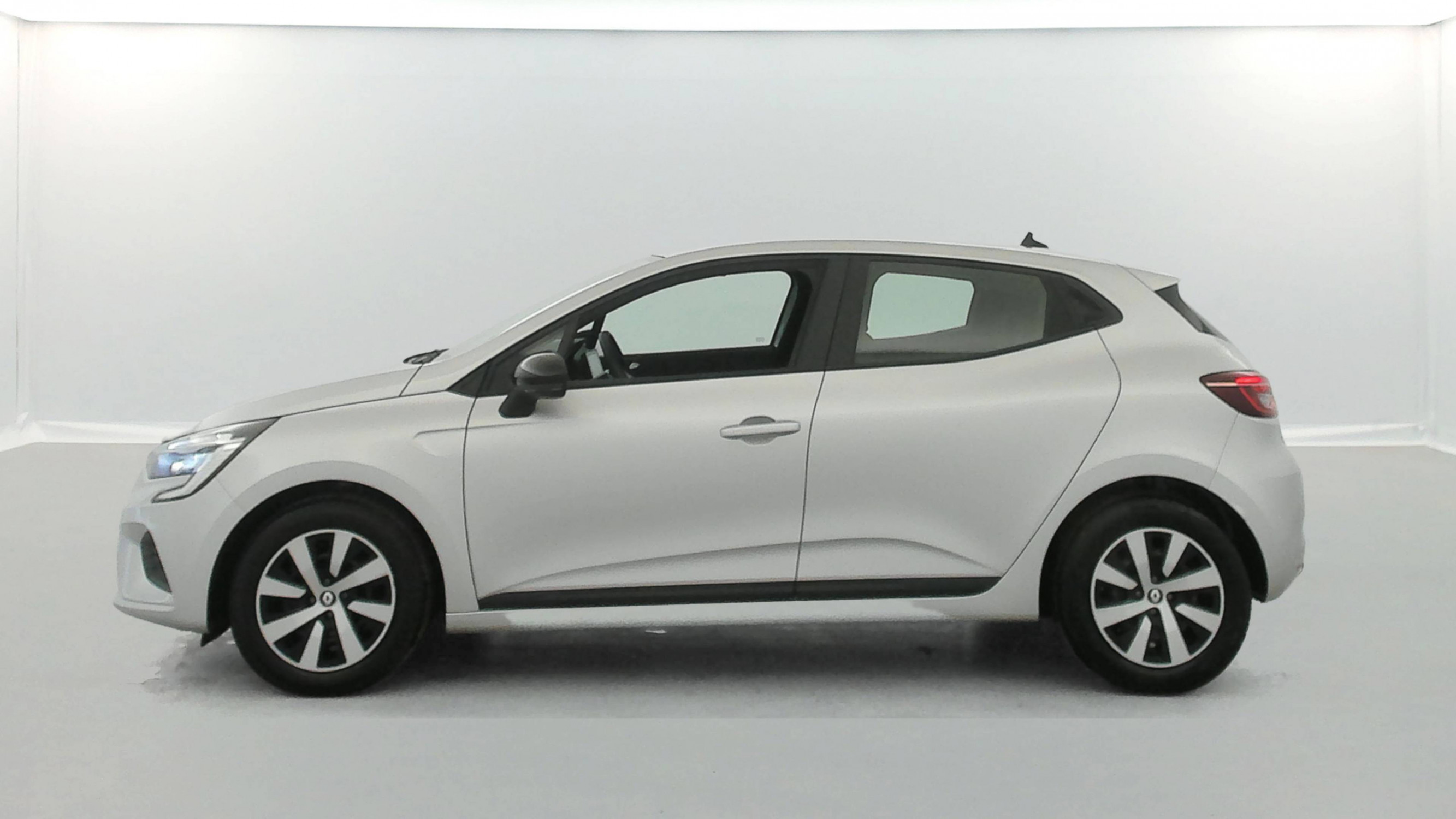 Vente en ligne Renault Clio 5 Clio TCe 90 au prix de 13 490 €