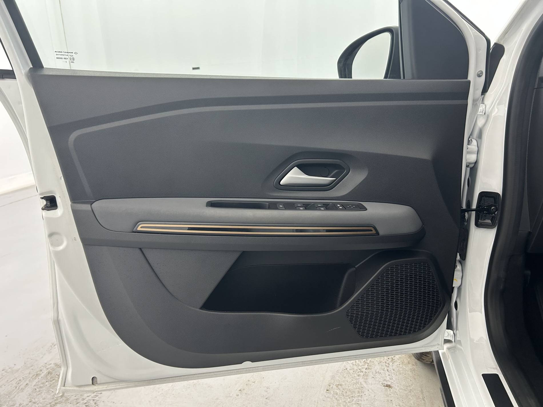 Vente en ligne Dacia Sandero  ECO-G 100 au prix de 15 690 €