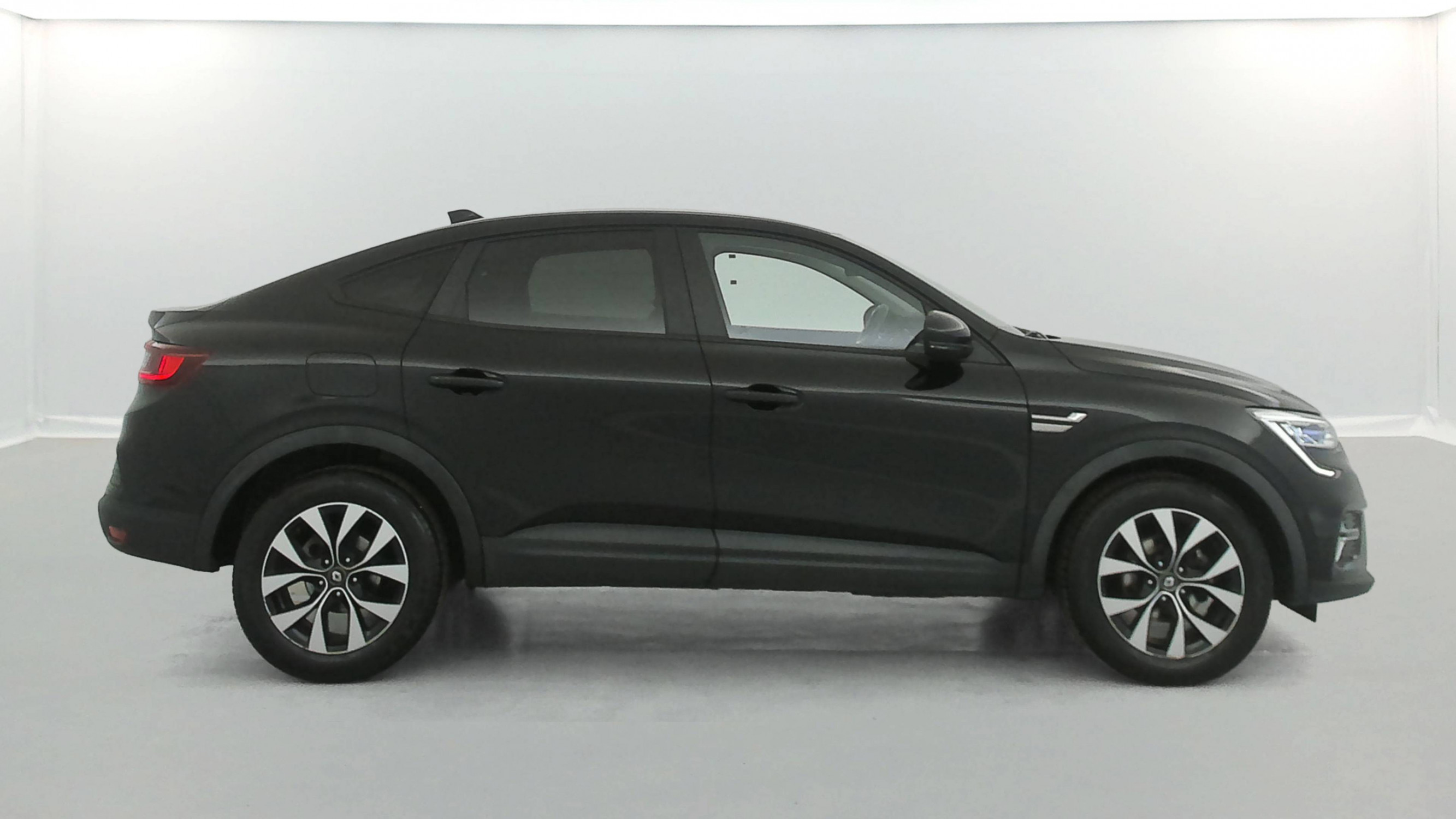 Vente en ligne Renault Arkana  mild hybrid 140 EDC FAP - 22 au prix de 19 590 €