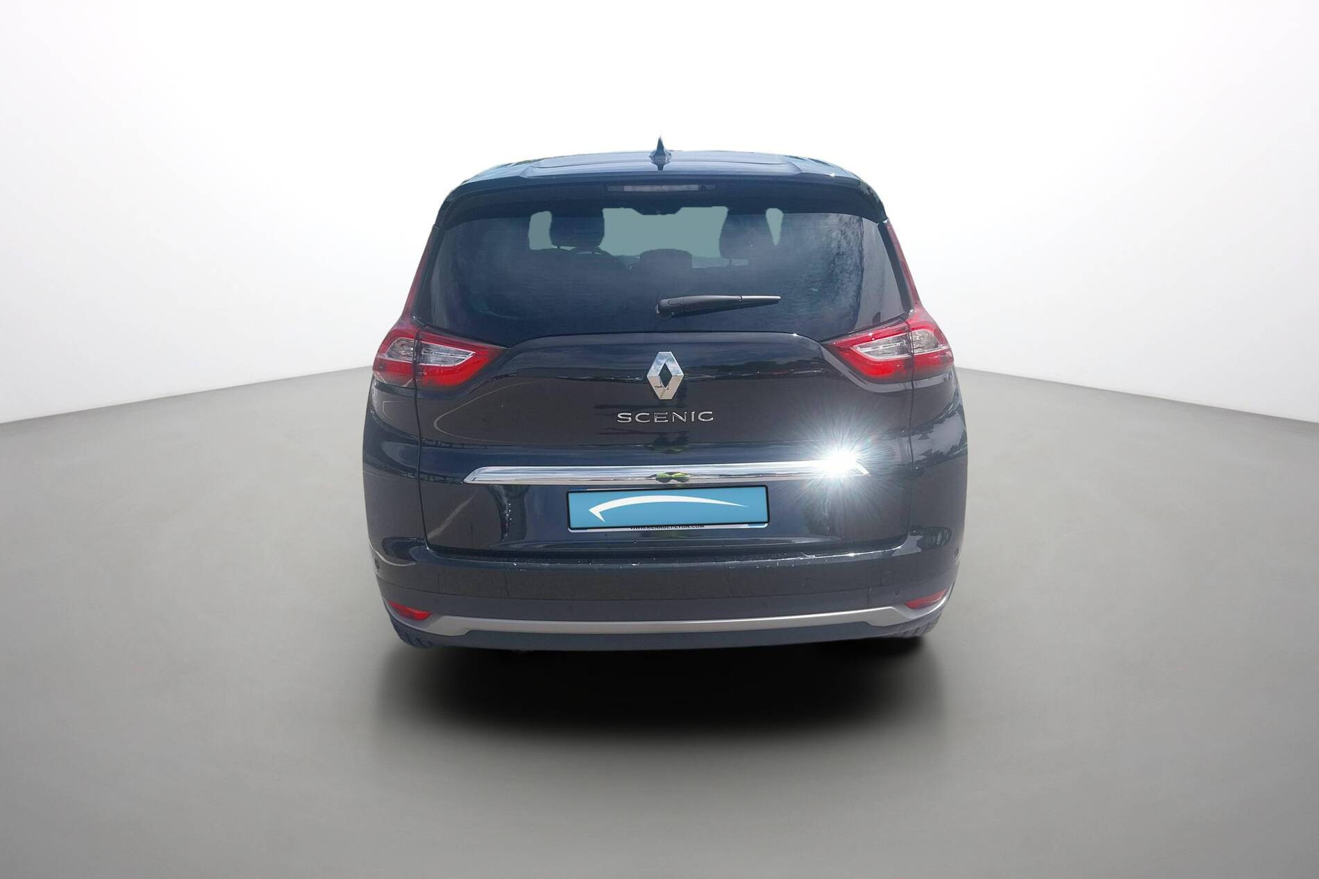Vente en ligne Renault Grand Scenic 4 Grand Scenic TCe 140 EDC au prix de 19 990 €