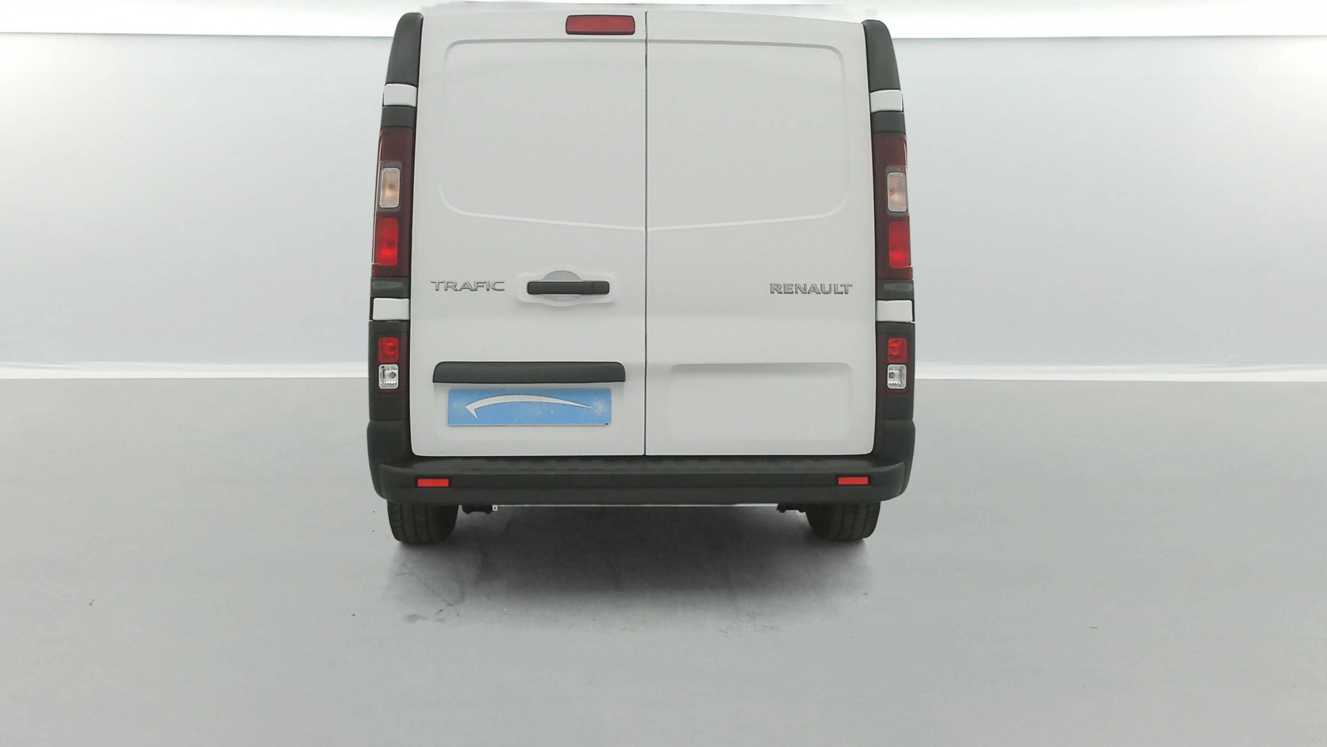 Vente en ligne Renault Trafic 3 Fourgon TRAFIC FGN L2H1 3000 KG BLUE DCI 130 au prix de 23 490 €