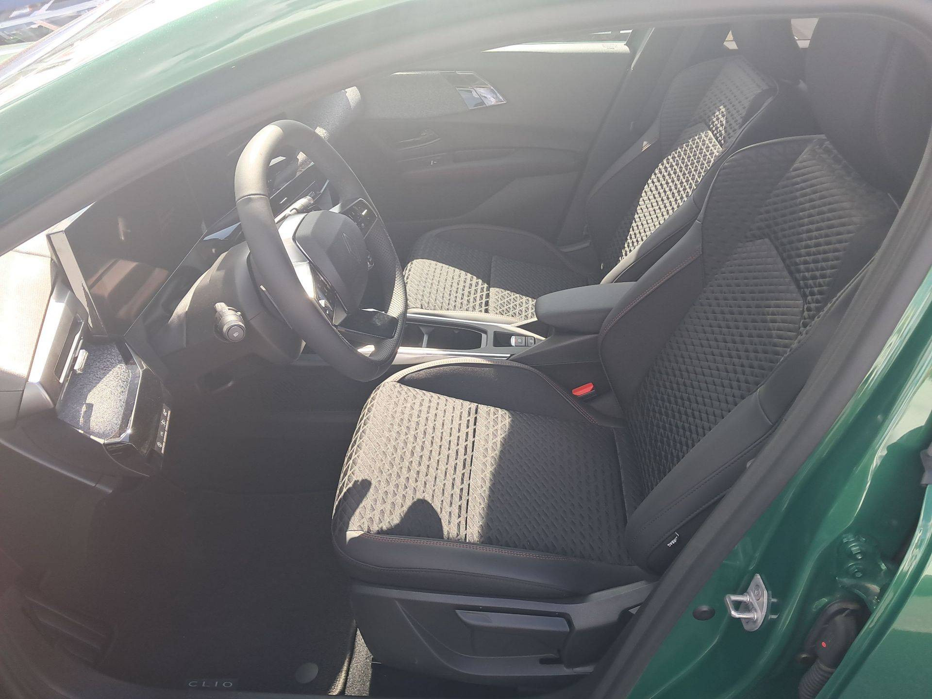 Vente en ligne Renault Clio 6 Clio Eco-G 120 ch EDC au prix de 25 290 €