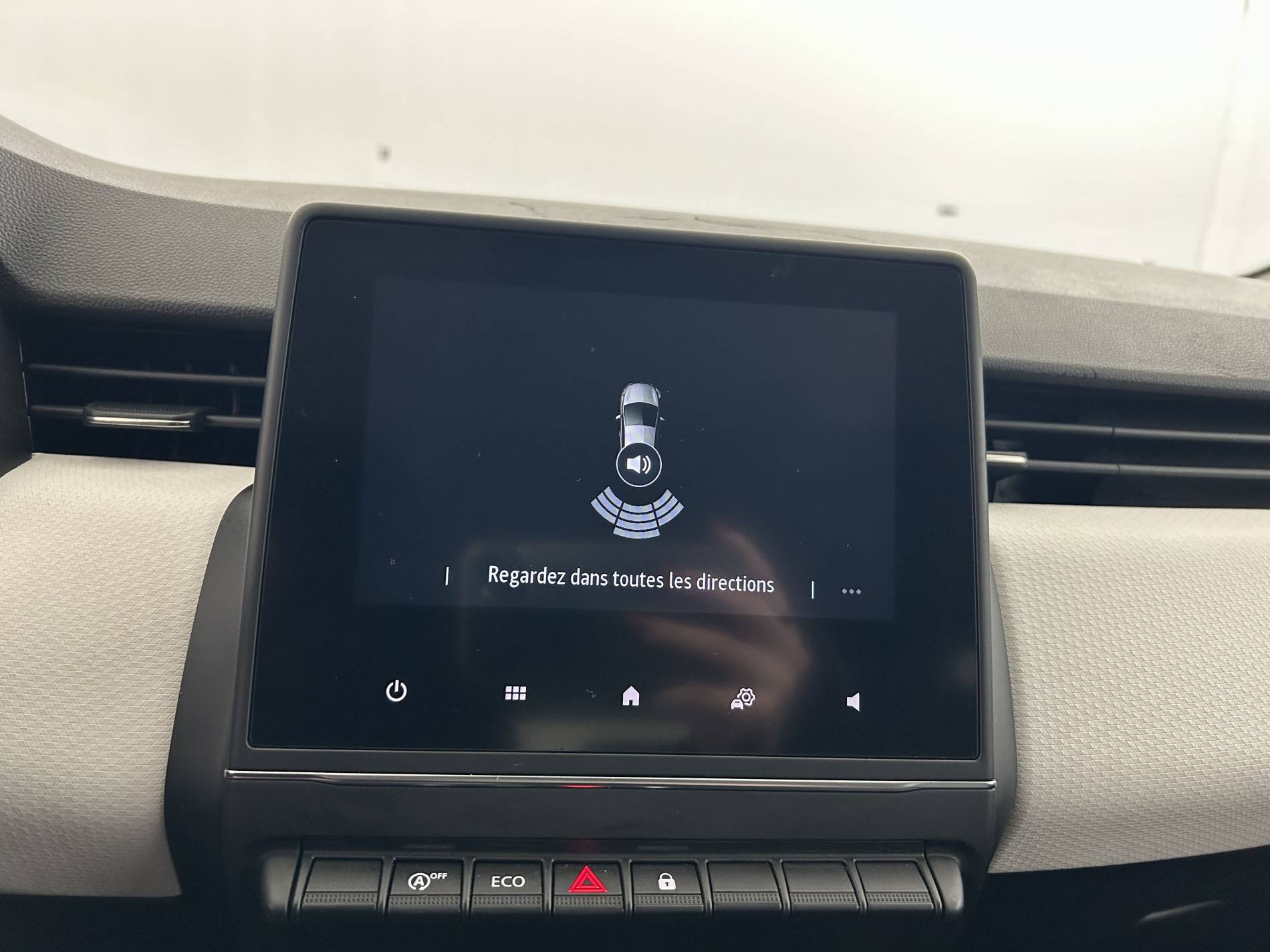 Vente en ligne Renault Clio 5 CLIO SOCIETE BLUE DCI 100 au prix de 14 990 €