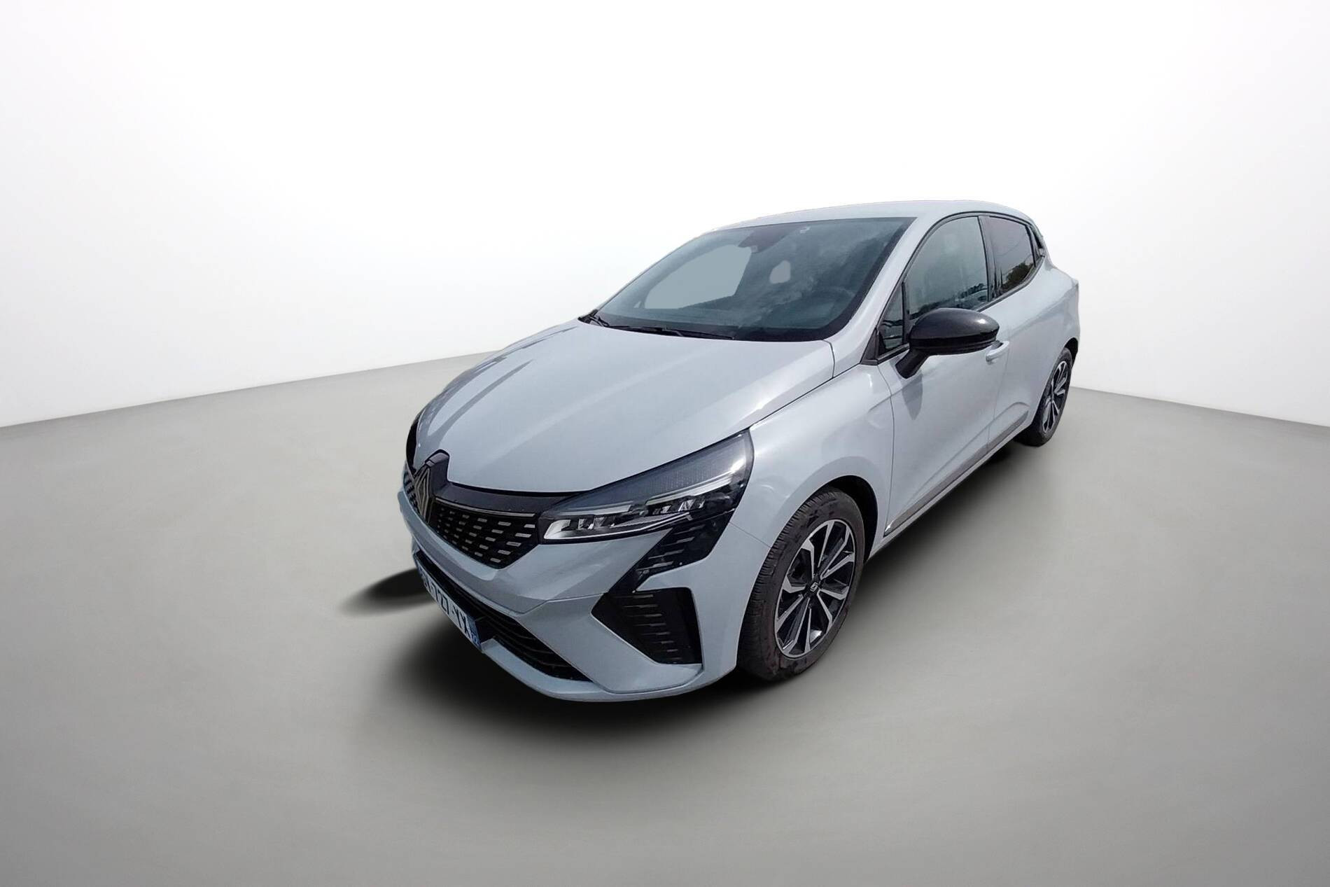 Renault Clio 5 Clio E-Tech full hybrid 145 occasion de 2024 en vente à Saint-Brieuc