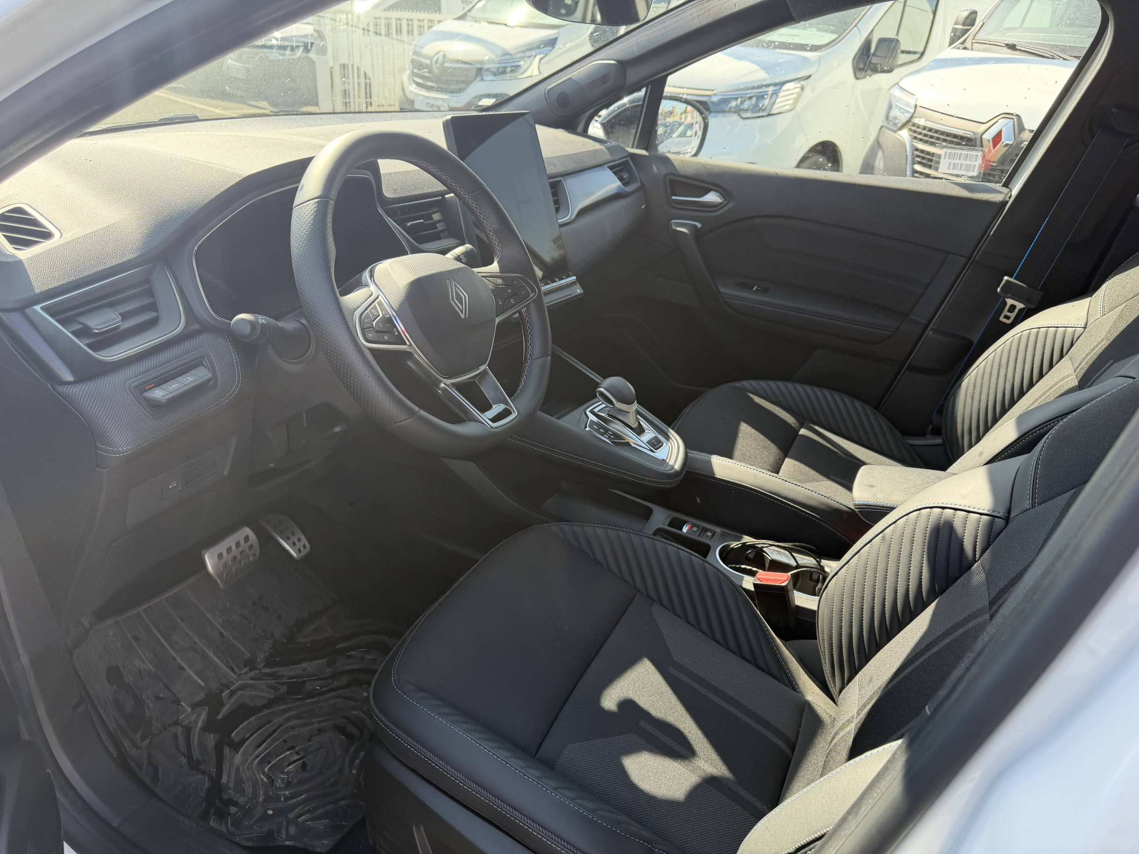 Vente en ligne Renault Symbioz  E-Tech full hybrid 145 au prix de 29 490 €