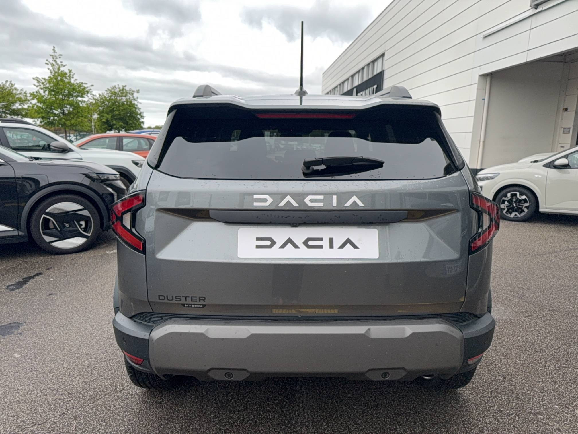 Vente en ligne Dacia Duster  Hybrid 155 au prix de 30 290 €