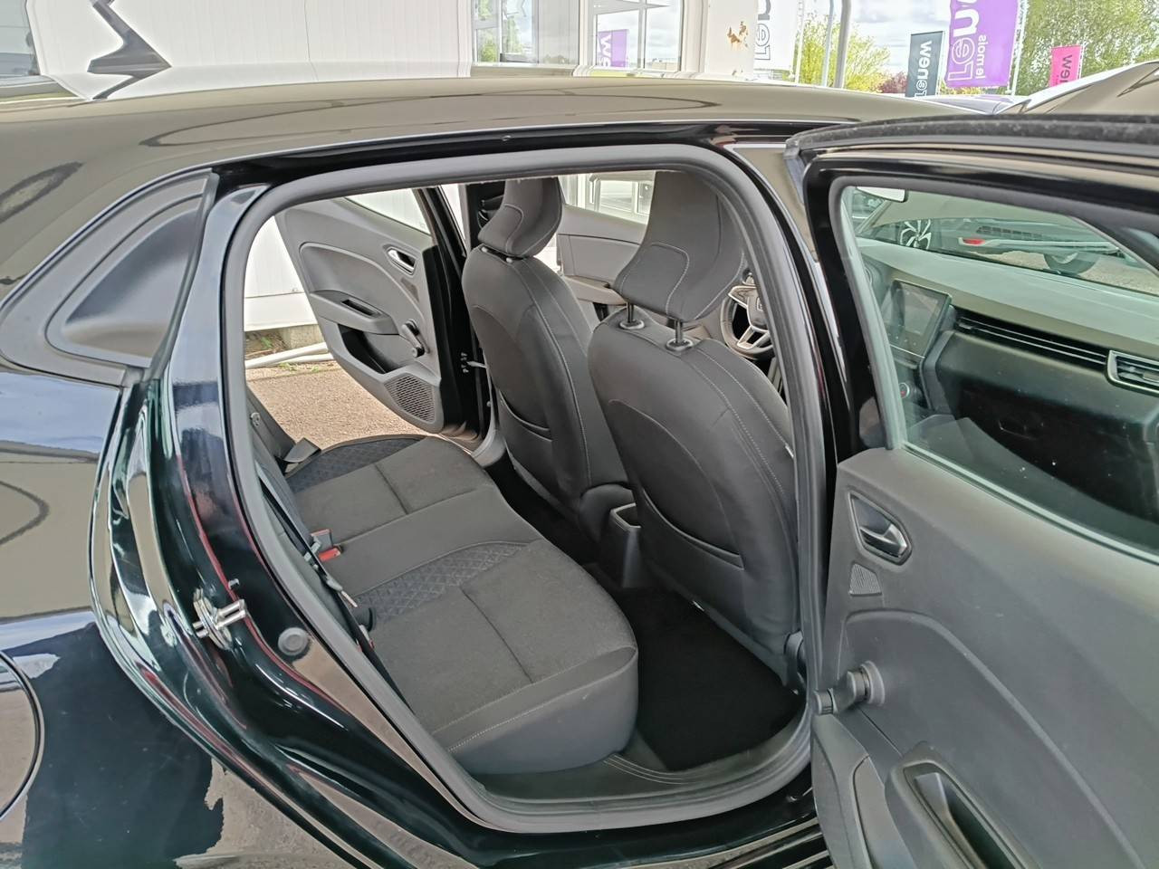 Vente en ligne Renault Clio 5 Clio TCe 100 au prix de 11 990 €