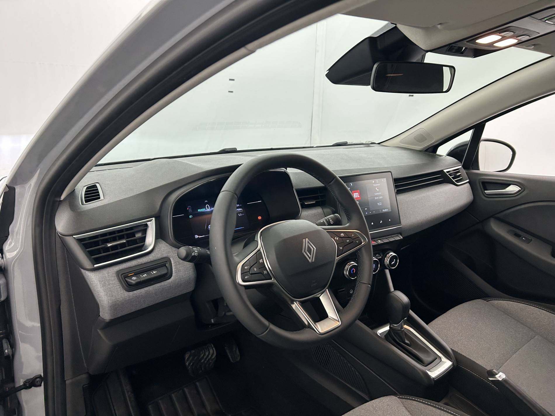 Vente en ligne Renault Clio 5 Clio E-Tech full hybrid 145 ch GSR2 au prix de 20 490 €