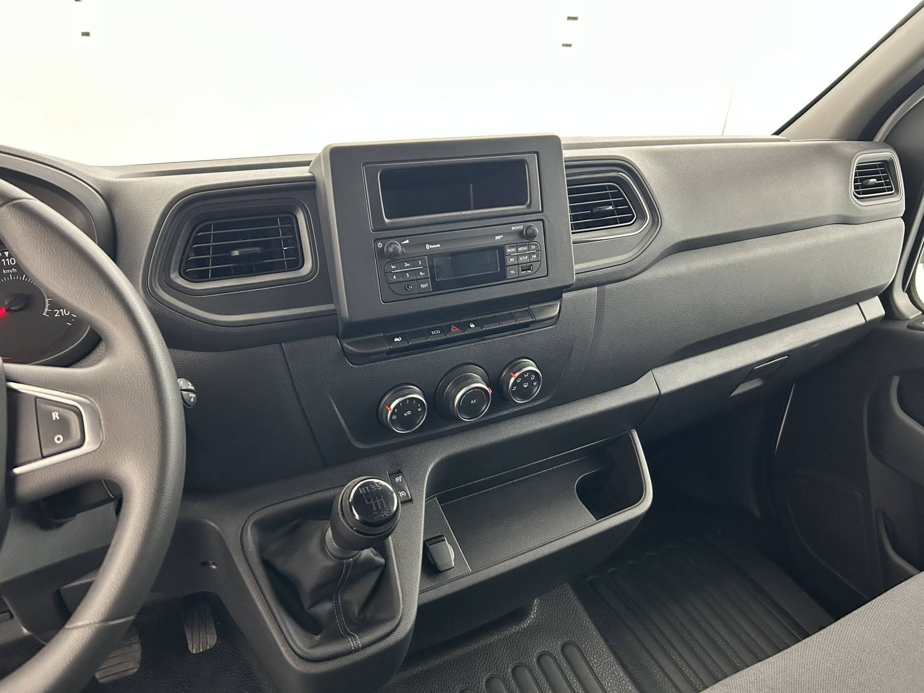Vente en ligne Renault Master Fourgon MASTER FGN TRAC F3500 L3H3 BLUE DCI 135 au prix de 30 000 €
