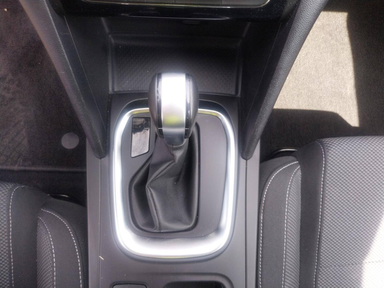 Vente en ligne Renault Megane 4 Estate  Blue dCi 115 EDC au prix de 16 990 €