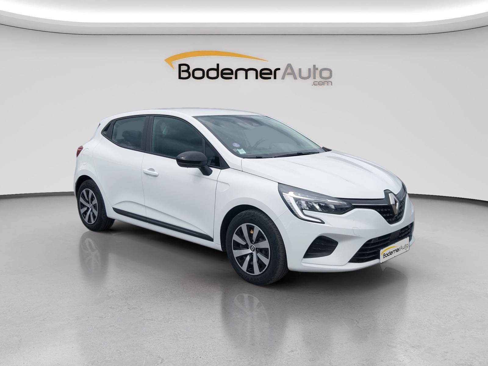Vente en ligne Renault Clio 5 Clio E-Tech full hybrid 145 au prix de 17 350 €