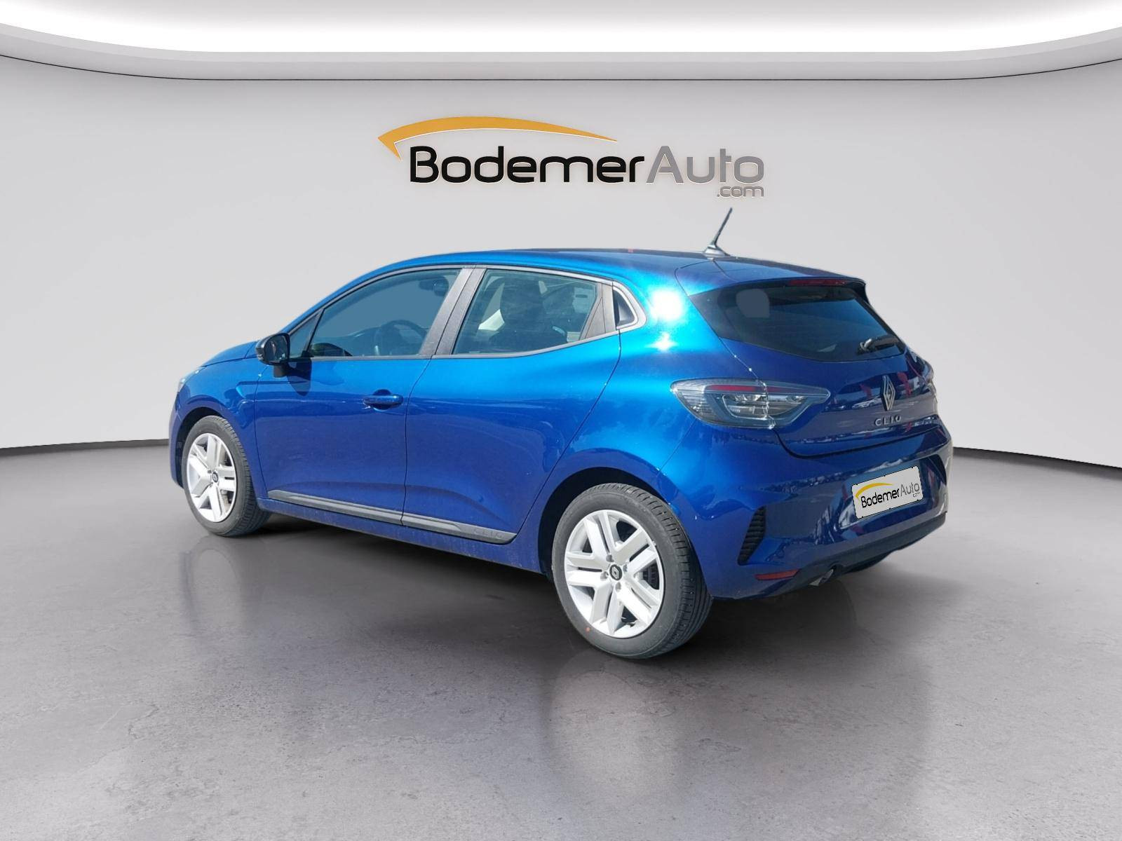 Vente en ligne Renault Clio 5 Clio TCe 90 au prix de 15 990 €