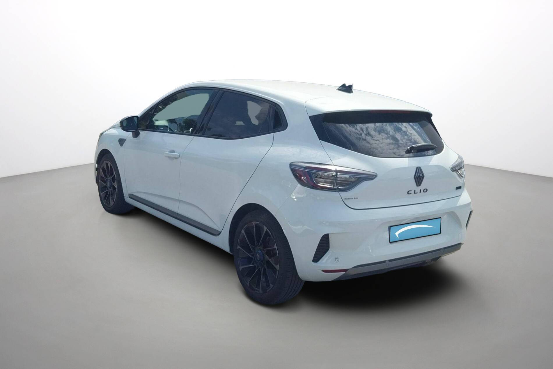 Vente en ligne Renault Clio 5 Clio E-Tech full hybrid 145 au prix de 20 990 €