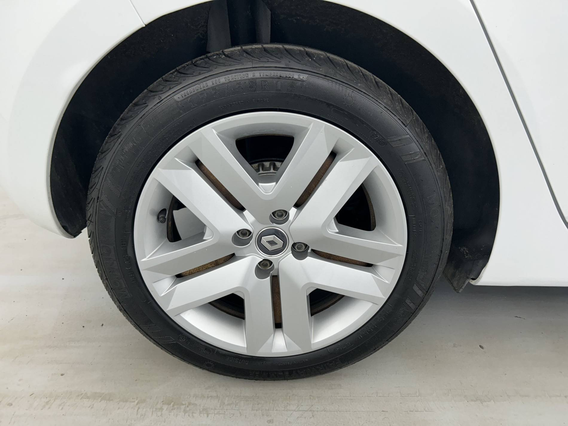 Vente en ligne Renault Clio 5 Clio SCe 75 au prix de 11 990 €