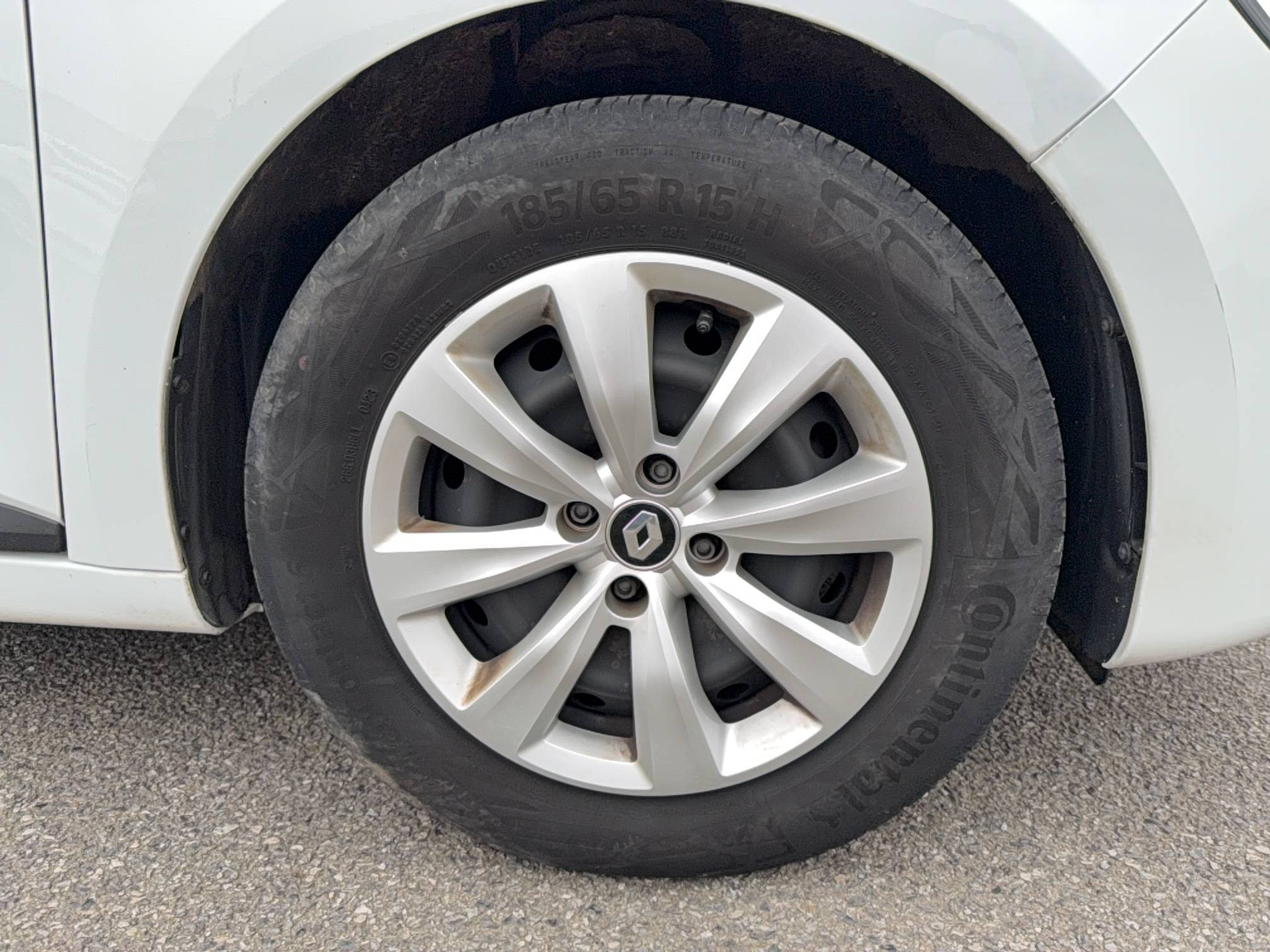 Vente en ligne Renault Clio 5 Clio SCe 65 au prix de 12 990 €