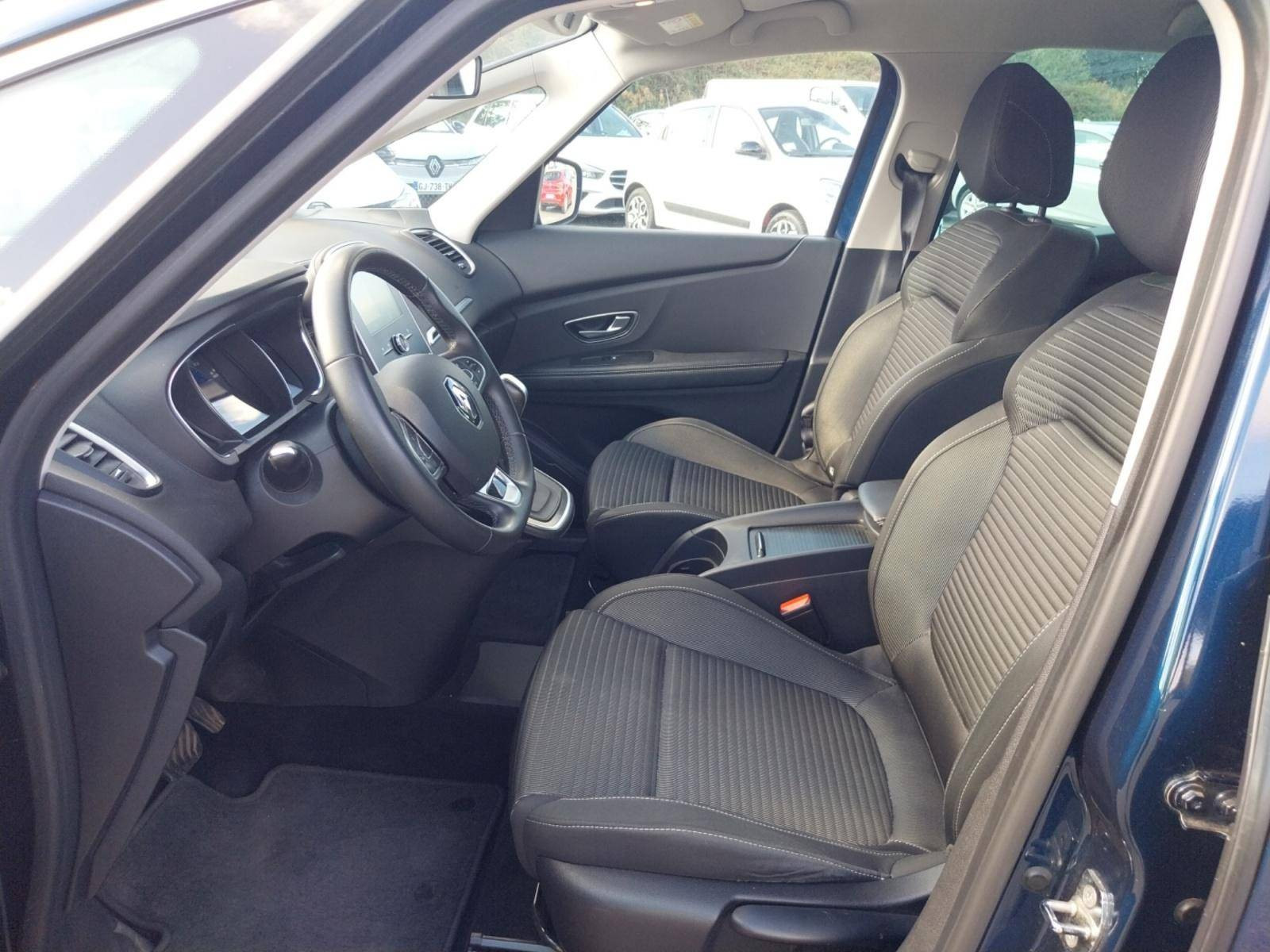 Vente en ligne Renault Scenic 4 Scenic Blue dCi 120 EDC au prix de 14 990 €