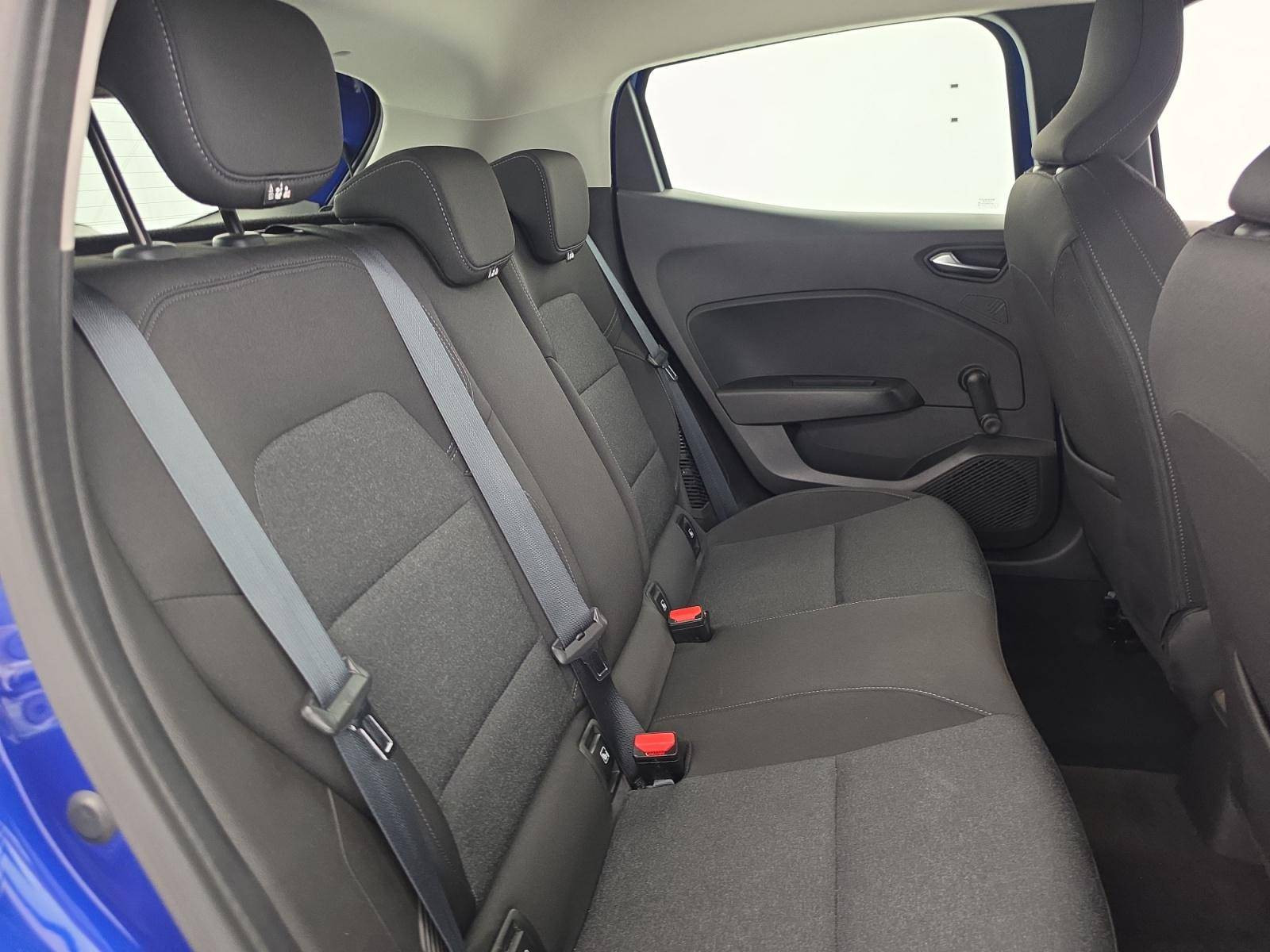 Vente en ligne Renault Clio 5 Clio E-Tech 140 - 21N au prix de 15 990 €
