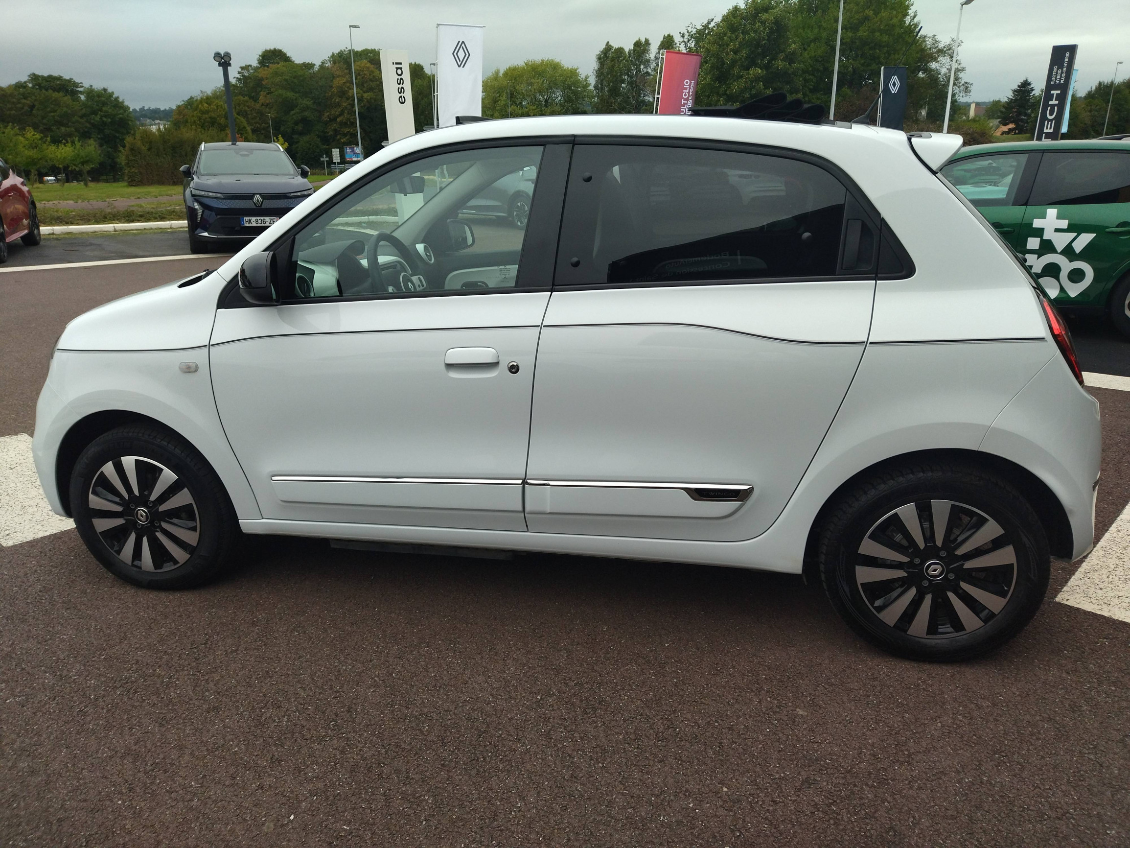 Vente en ligne Renault Twingo Electrique Twingo III E-Tech au prix de 12 189 €
