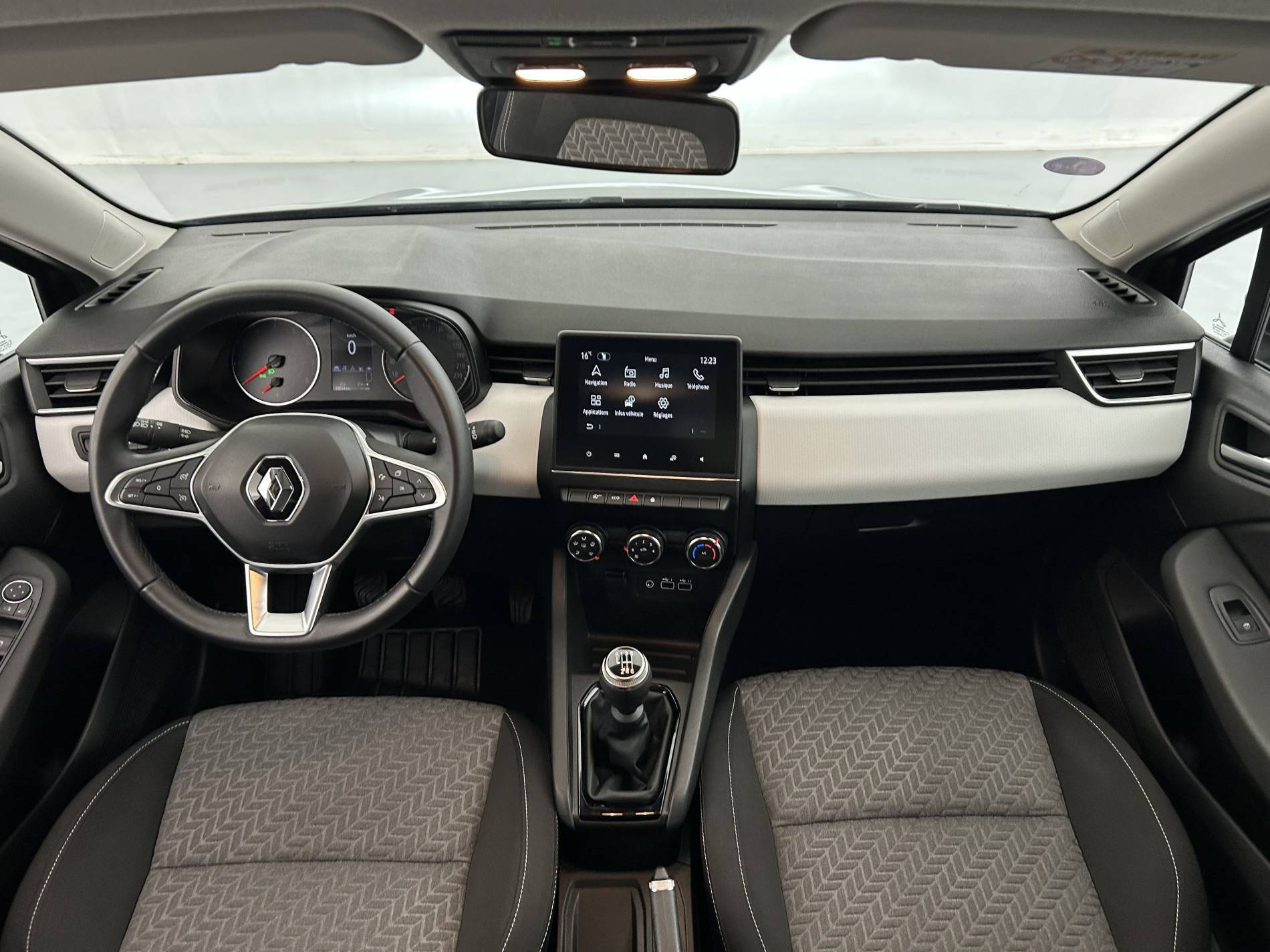 Vente en ligne Renault Clio 5 Clio TCe 90 au prix de 13 990 €