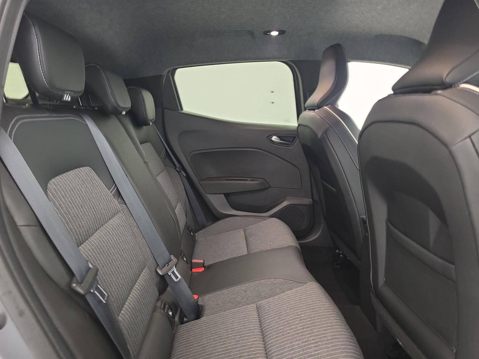 Vente en ligne Renault Clio 5 Clio TCe 90 au prix de 15 490 €