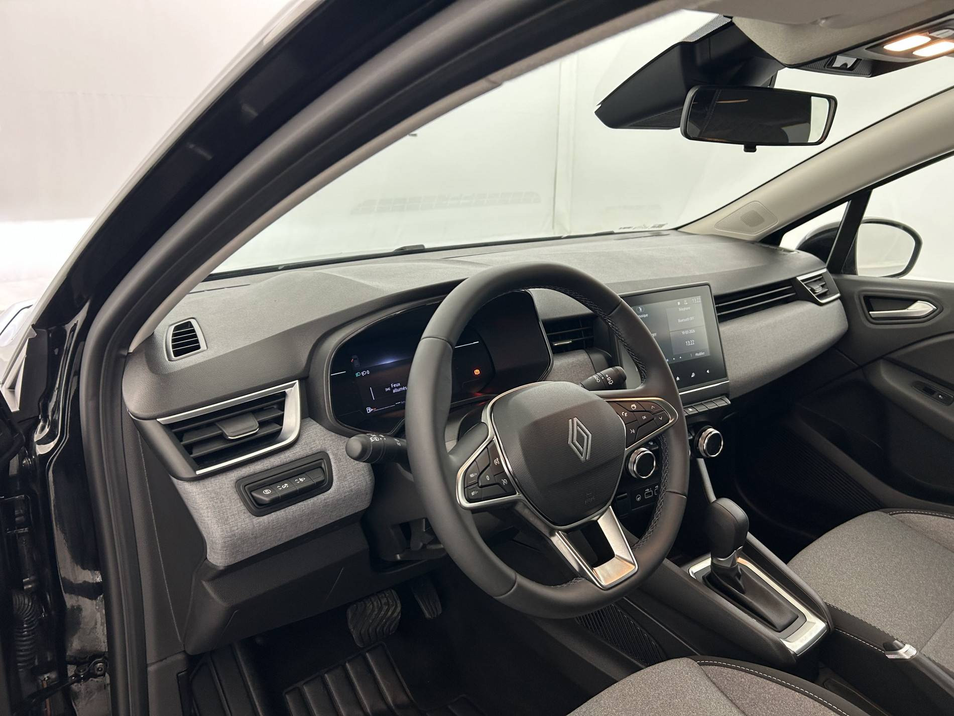 Vente en ligne Renault Clio 5 Clio E-Tech full hybrid 145 ch GSR2 au prix de 19 980 €