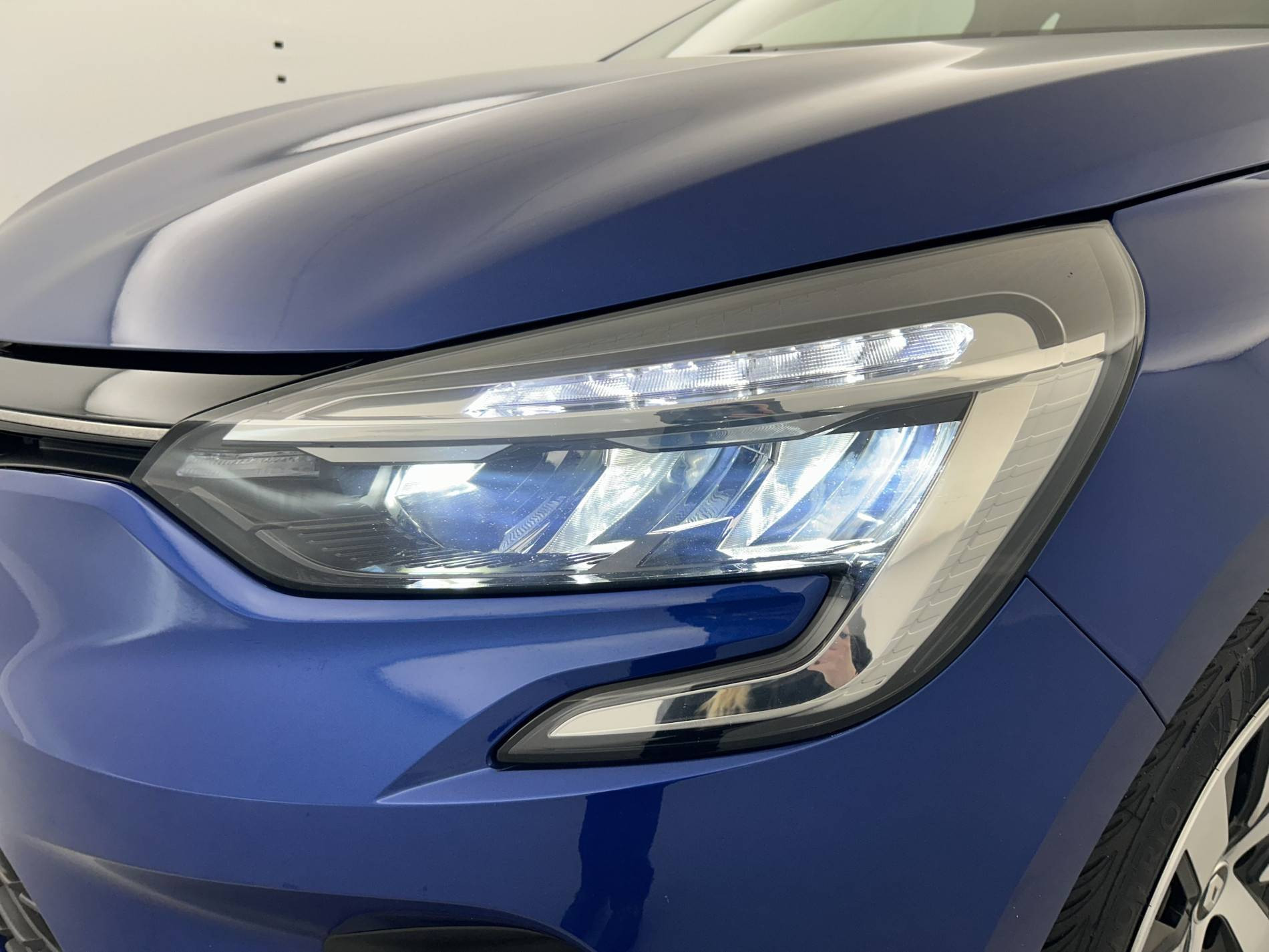 Vente en ligne Renault Clio 5 Clio TCe 90 au prix de 13 690 €