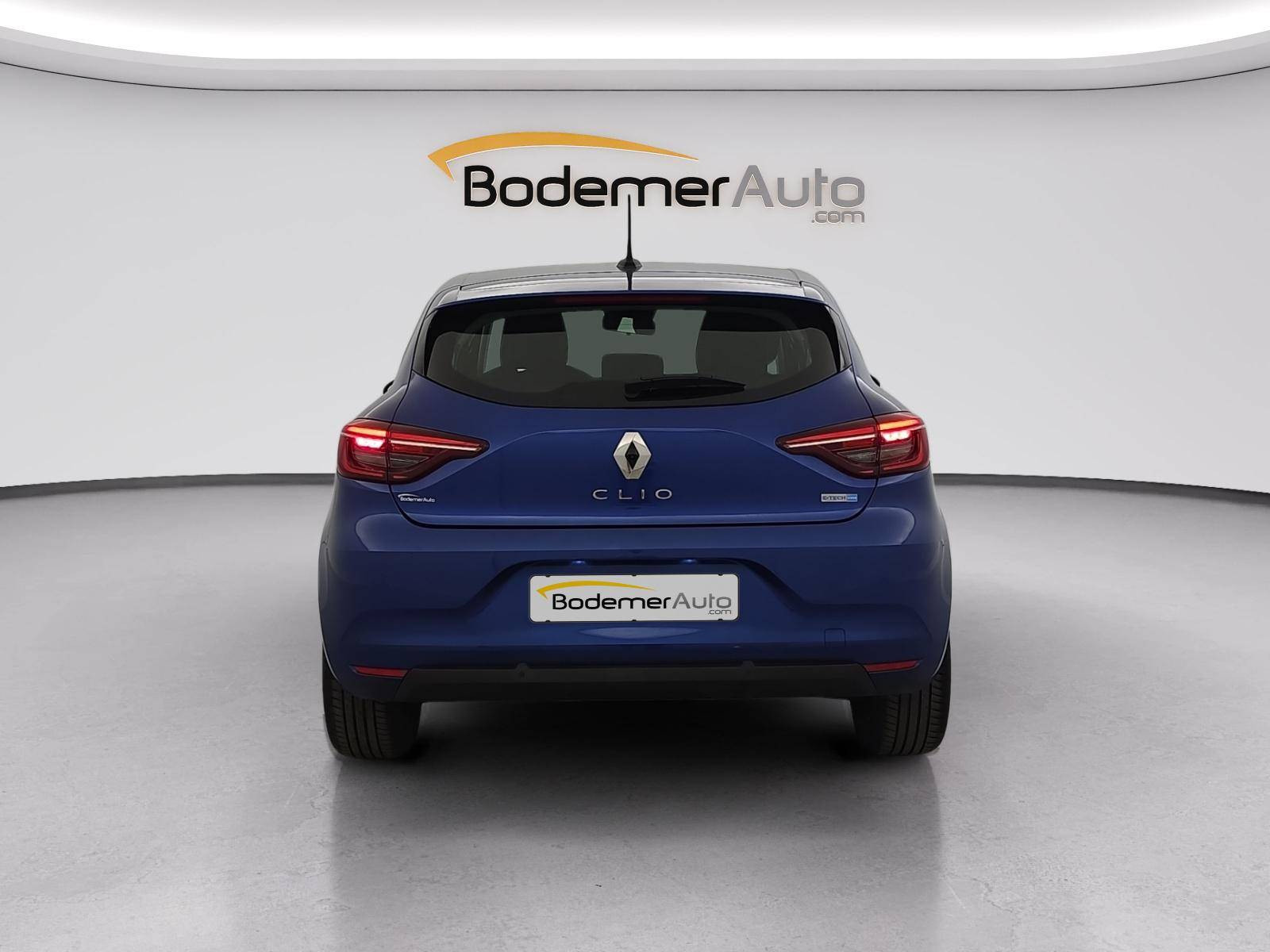 Vente en ligne Renault Clio 5 Clio E-Tech 140 - 21N au prix de 15 990 €