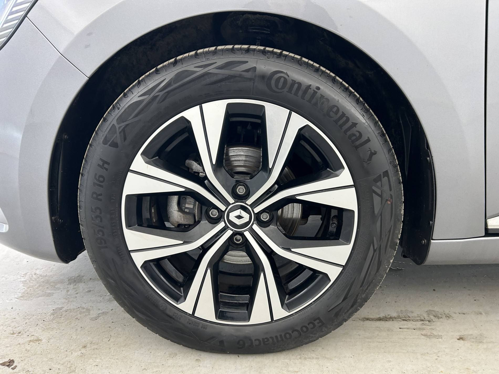 Vente en ligne Renault Clio 5 Clio TCe 90 au prix de 14 990 €