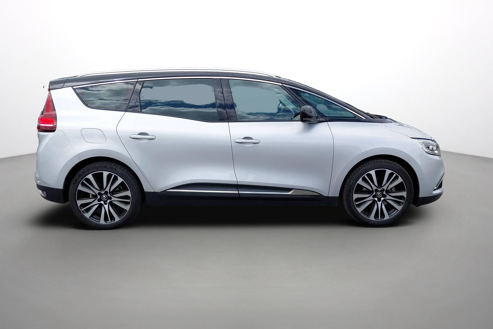 Vente en ligne Renault Grand Scenic 4 Grand Scenic Blue dCi 150 EDC au prix de 22 990 €