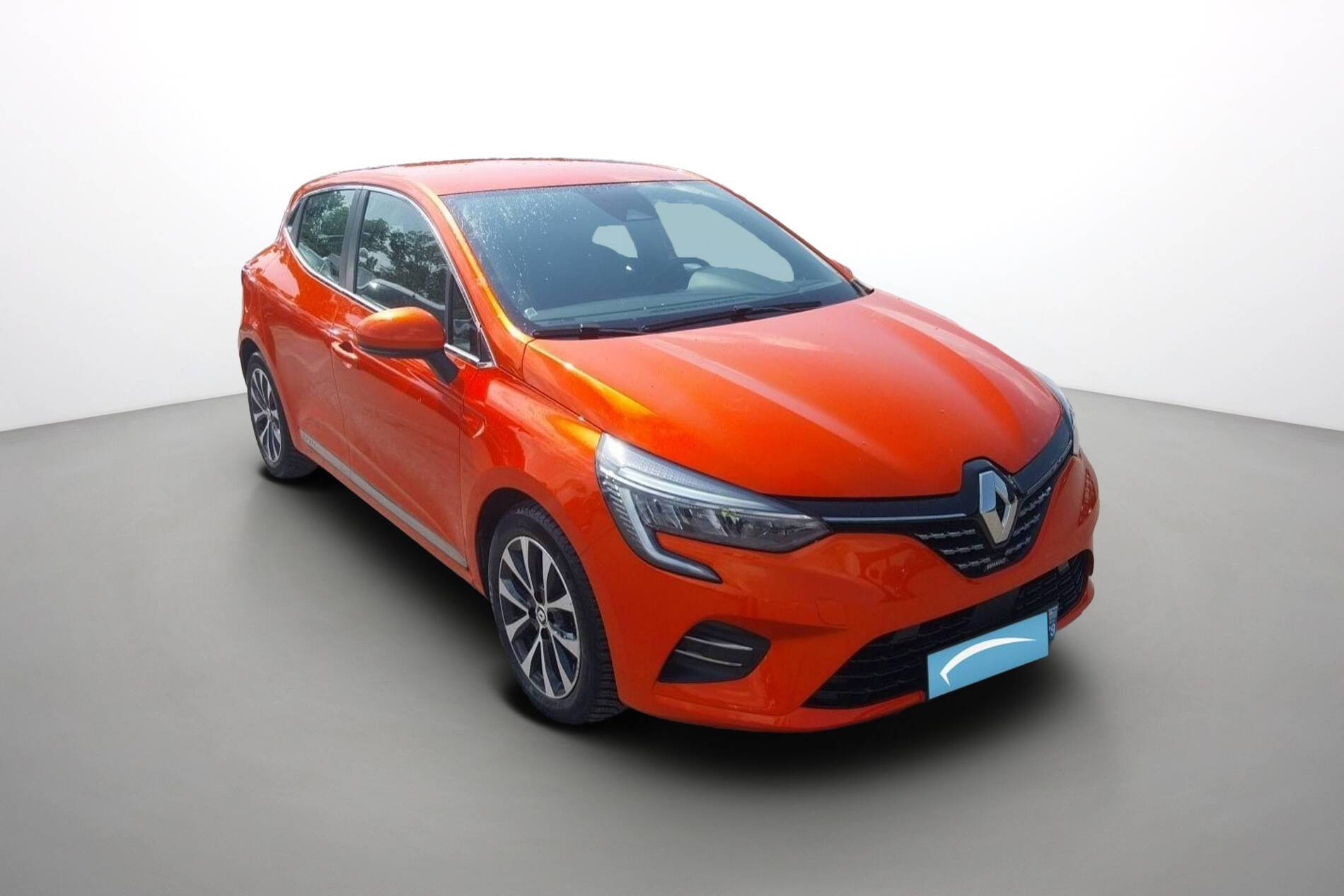 Vente en ligne Renault Clio 5 Clio E-Tech 140 - 21N au prix de 16 590 €