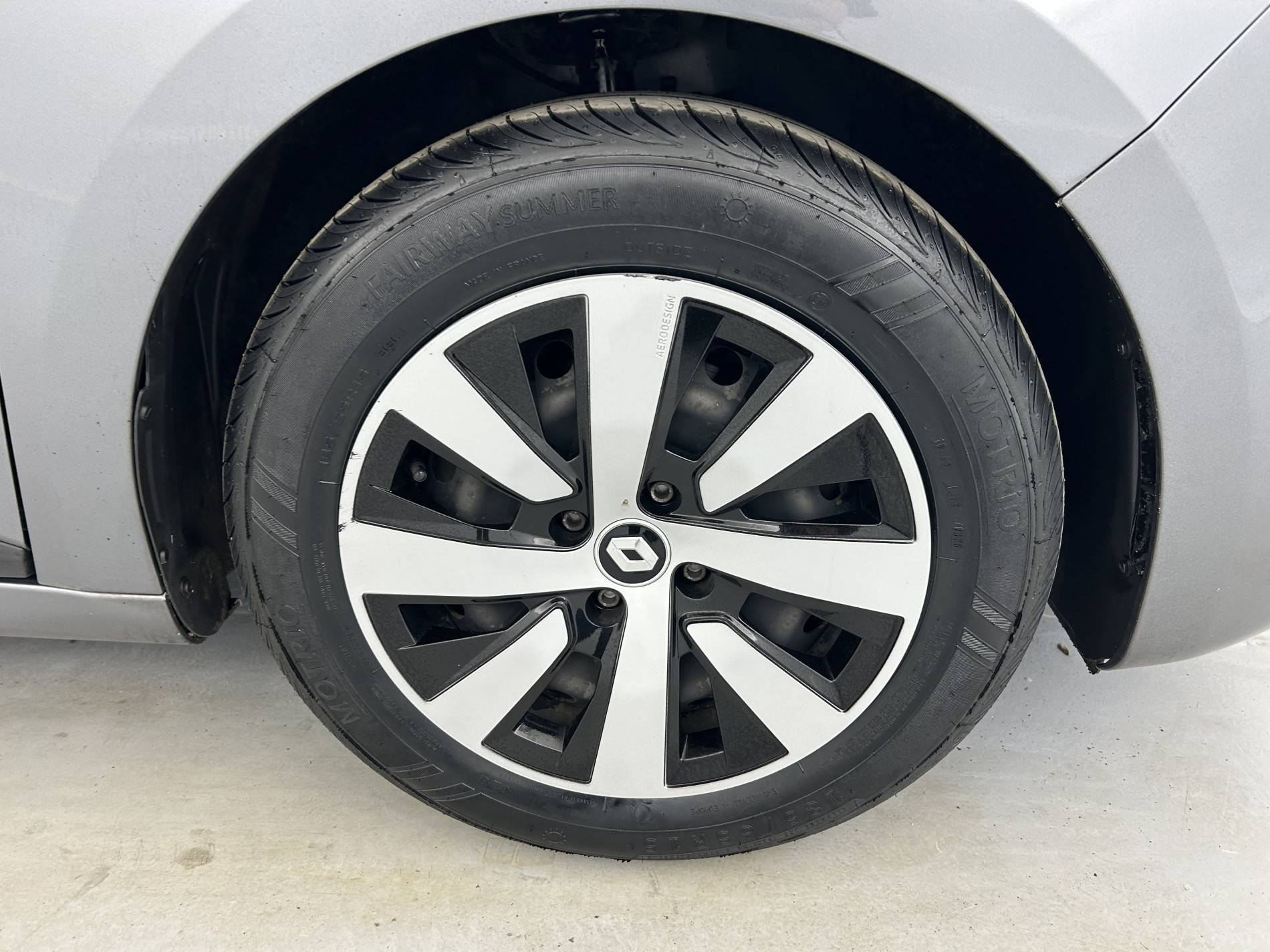 Vente en ligne Renault Clio 5 Clio TCe 90 au prix de 13 790 €