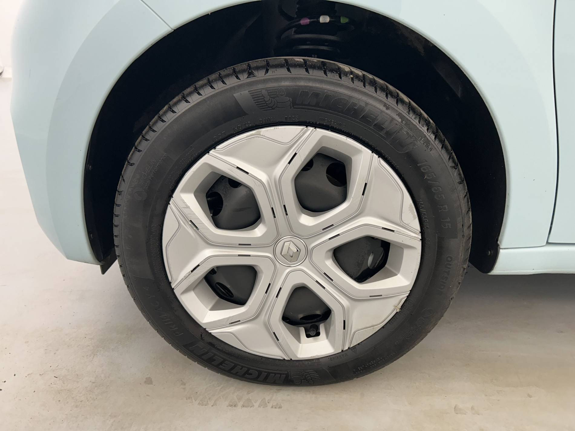 Vente en ligne Renault Twingo Electrique Twingo III E-Tech au prix de 12 790 €