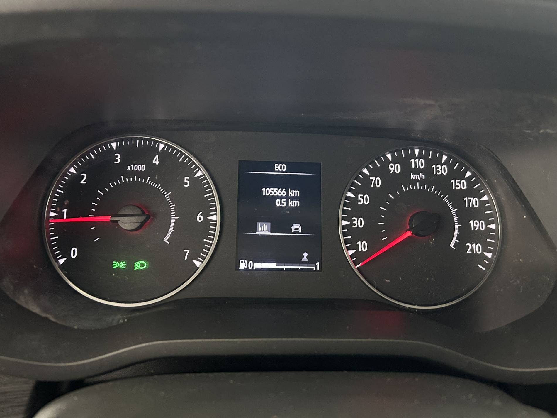 Vente en ligne Renault Trafic 3 Fourgon TRAFIC FGN L1H1 2800 KG BLUE DCI 110 au prix de 18 990 €