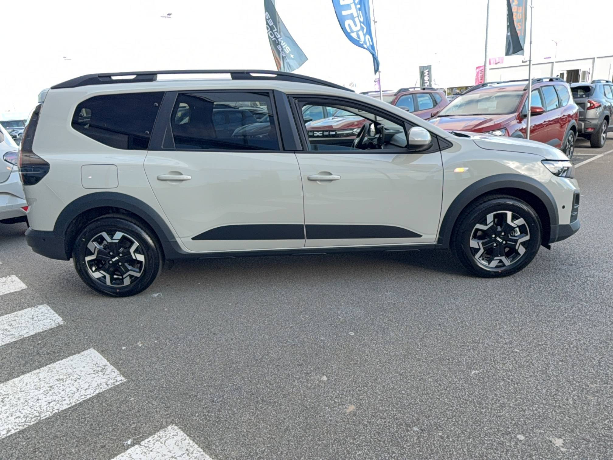 Vente en ligne Dacia Jogger Jogger ECO-G 120 auto 7 pl au prix de 25 900 €