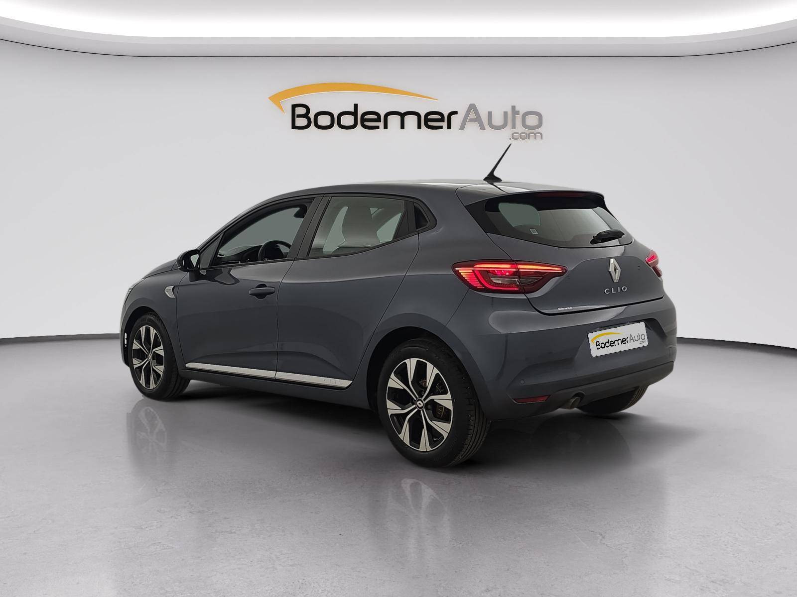 Vente en ligne Renault Clio 5 Clio TCe 90 - 21N au prix de 14 990 €