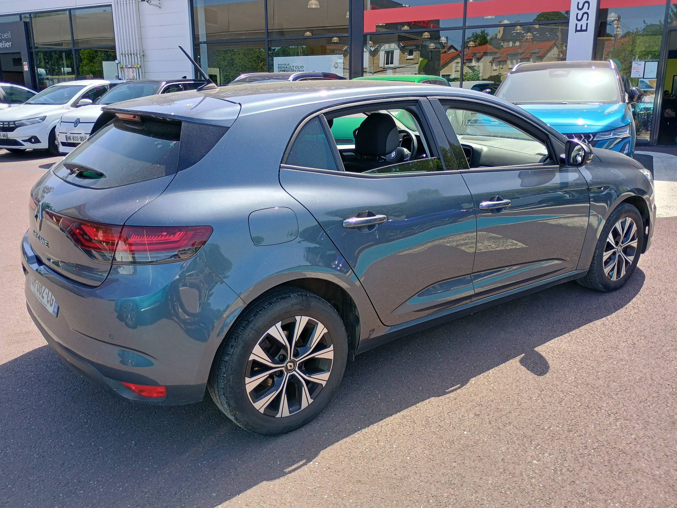 Vente en ligne Renault Megane 4 Mégane IV Berline Blue dCi 115 - 21N au prix de 16 990 €