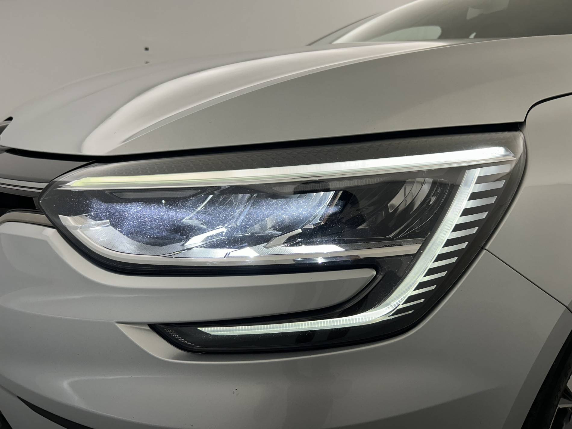 Vente en ligne Renault Megane 4 Estate  Blue dCi 115 au prix de 14 990 €