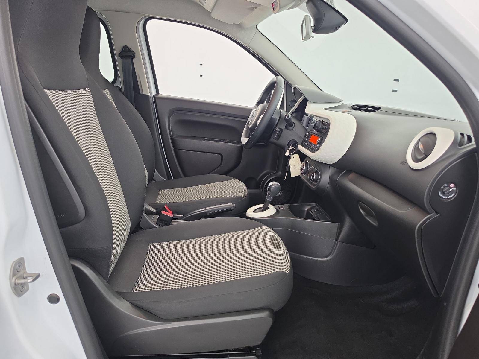 Vente en ligne Renault Twingo Electrique Twingo III E-Tech au prix de 11 390 €
