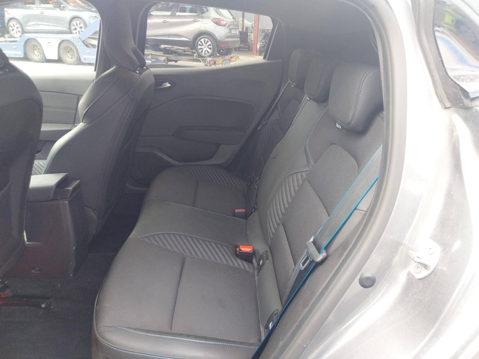 Vente en ligne Renault Clio 5 Clio E-Tech full hybrid 145 ch GSR2 au prix de 20 990 €