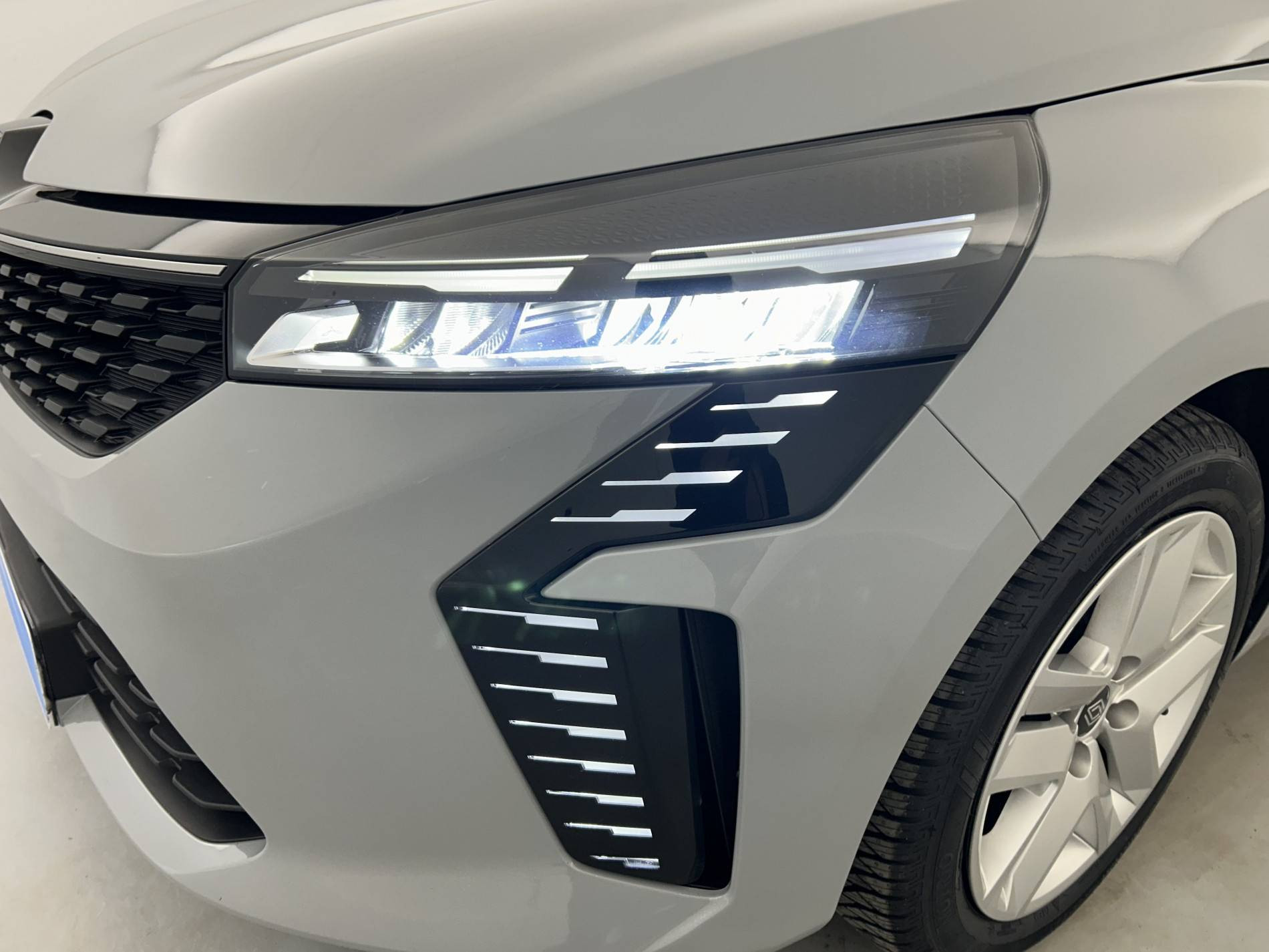 Vente en ligne Renault Clio 5 Clio E-Tech full hybrid 145 ch GSR2 au prix de 18 990 €