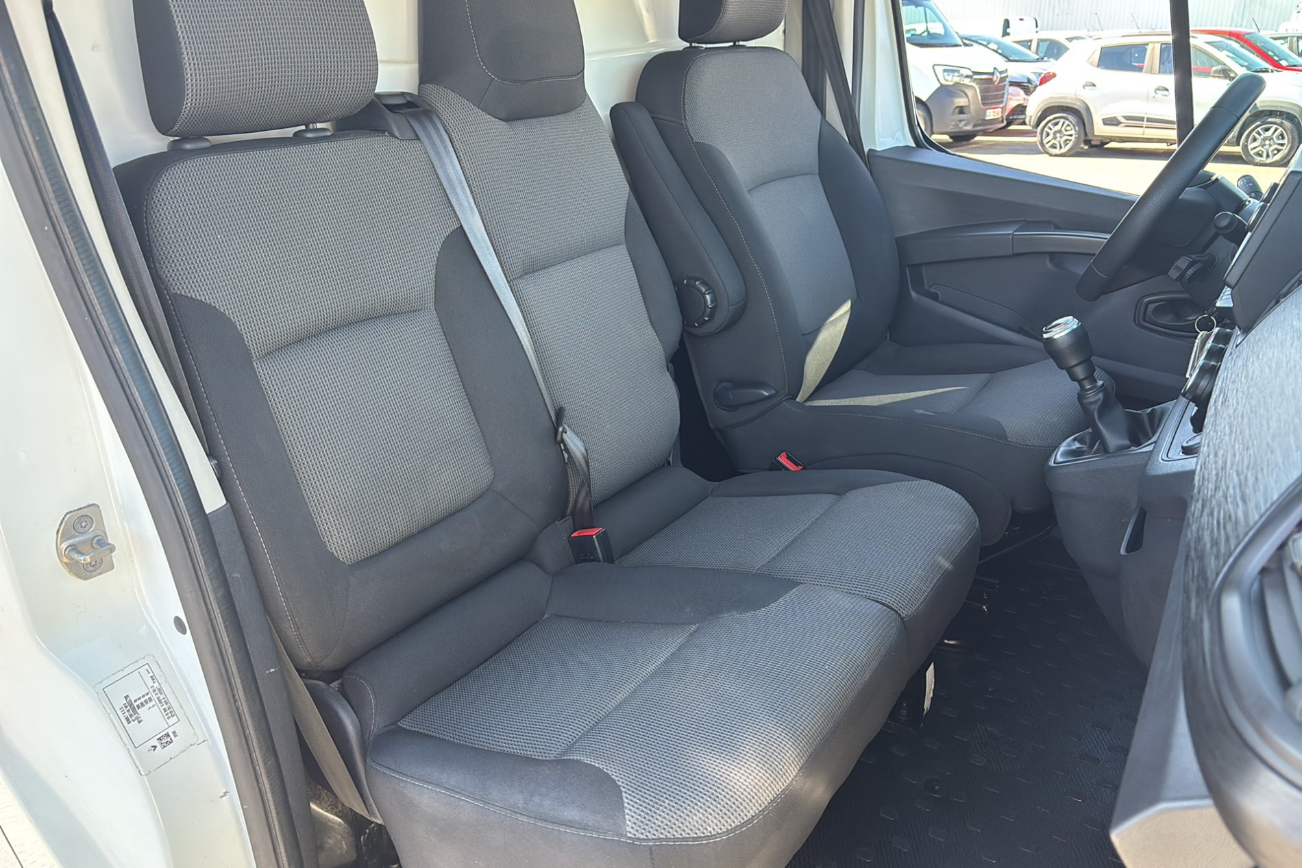 Vente en ligne Renault Trafic 3 Fourgon TRAFIC FGN L1H1 2800 KG BLUE DCI 130 au prix de 20 890 €