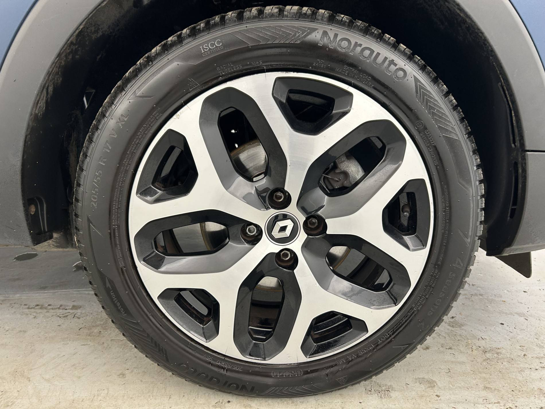 Vente en ligne Renault Captur  dCi 90 au prix de 10 990 €
