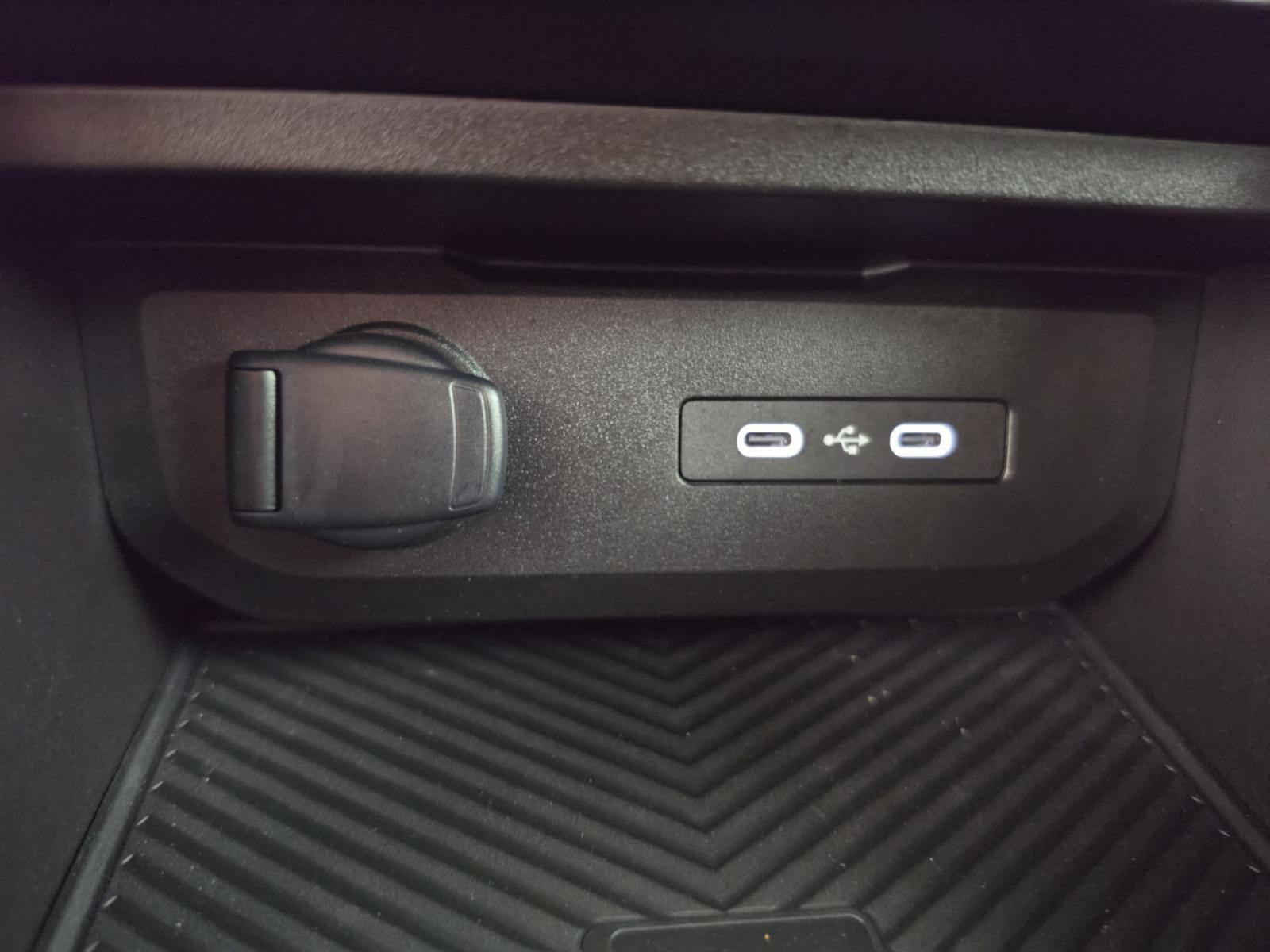 Vente en ligne Dacia Duster  Hybrid 140 au prix de 25 980 €