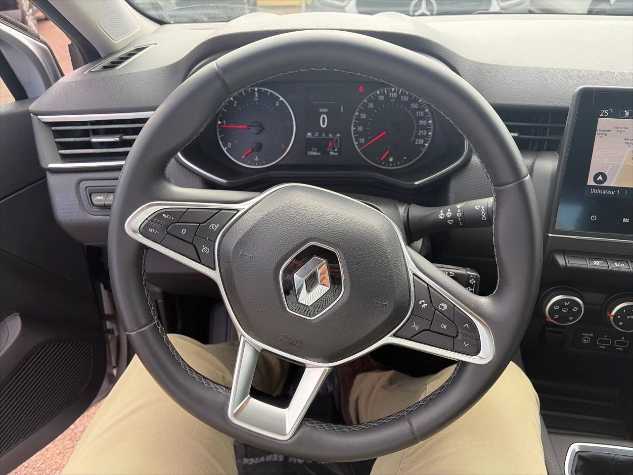 Vente en ligne Renault Clio 5 Clio Blue dCi 85 au prix de 12 990 €