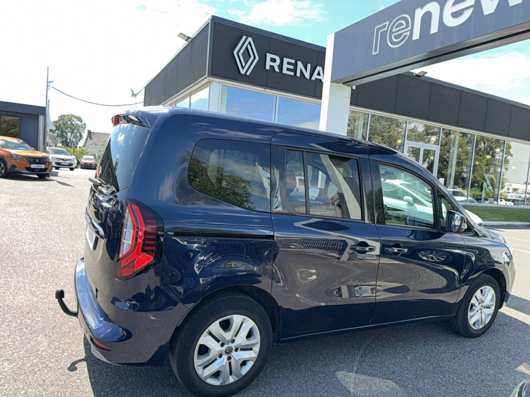 Vente en ligne Renault Kangoo  Blue dCi 95 au prix de 25 490 €