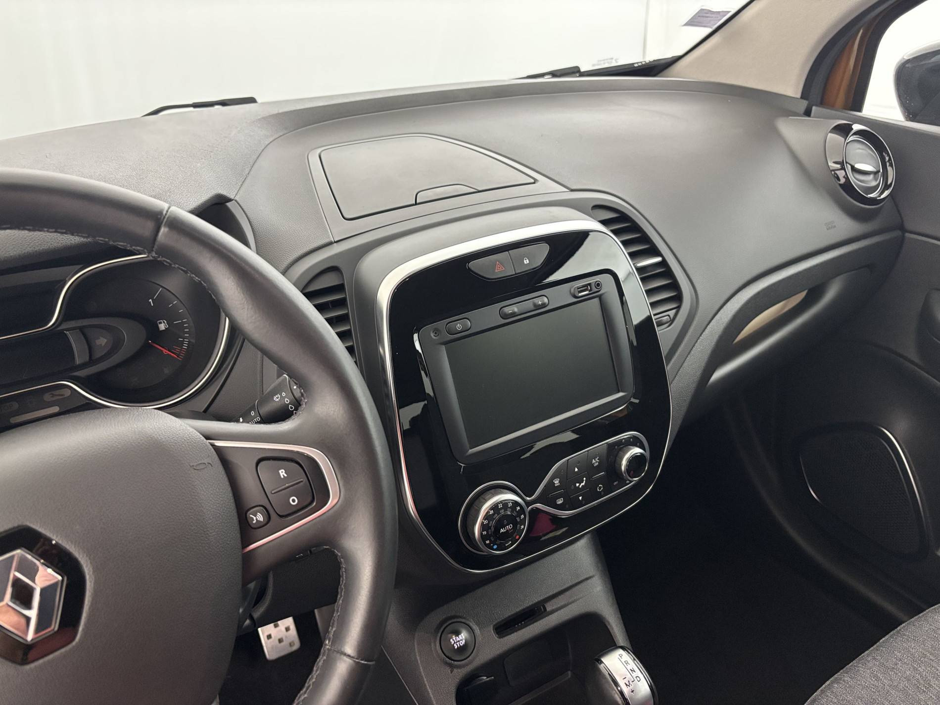 Vente en ligne Renault Captur  TCe 150 FAP EDC au prix de 14 490 €